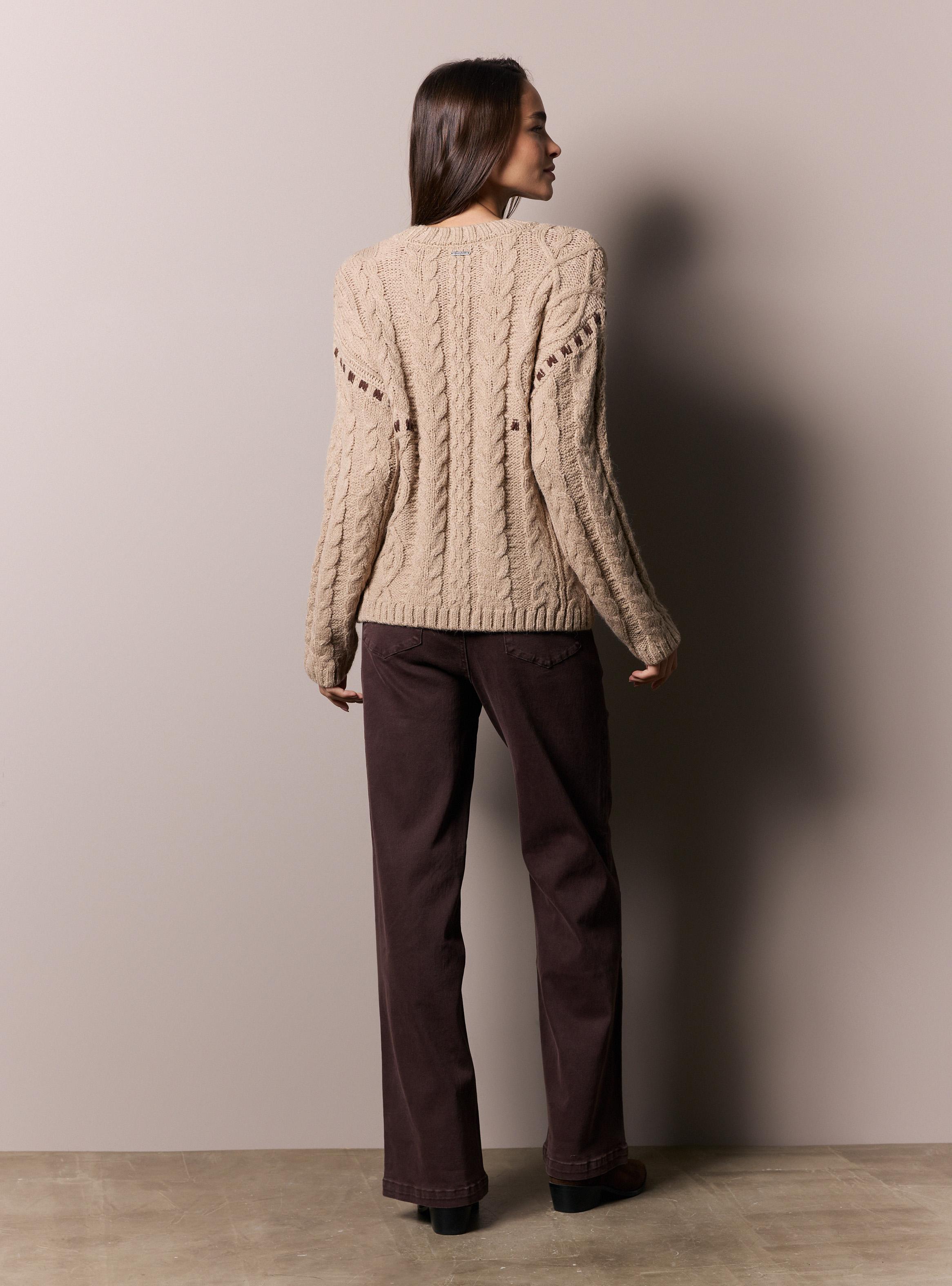 Sweater Trenzado con Detalle en Contraste-5