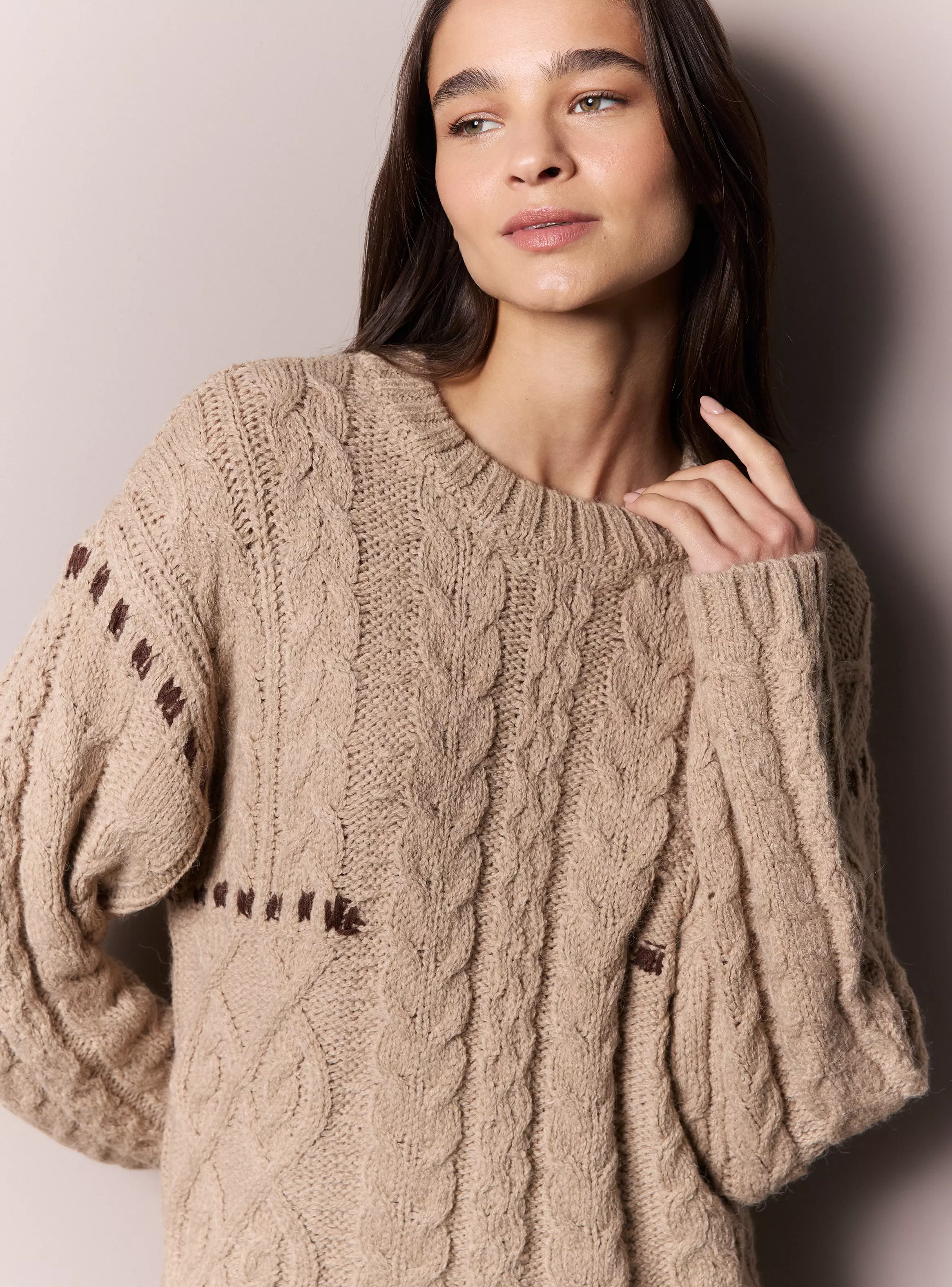 Sweater Trenzado con Detalle en Contraste-2