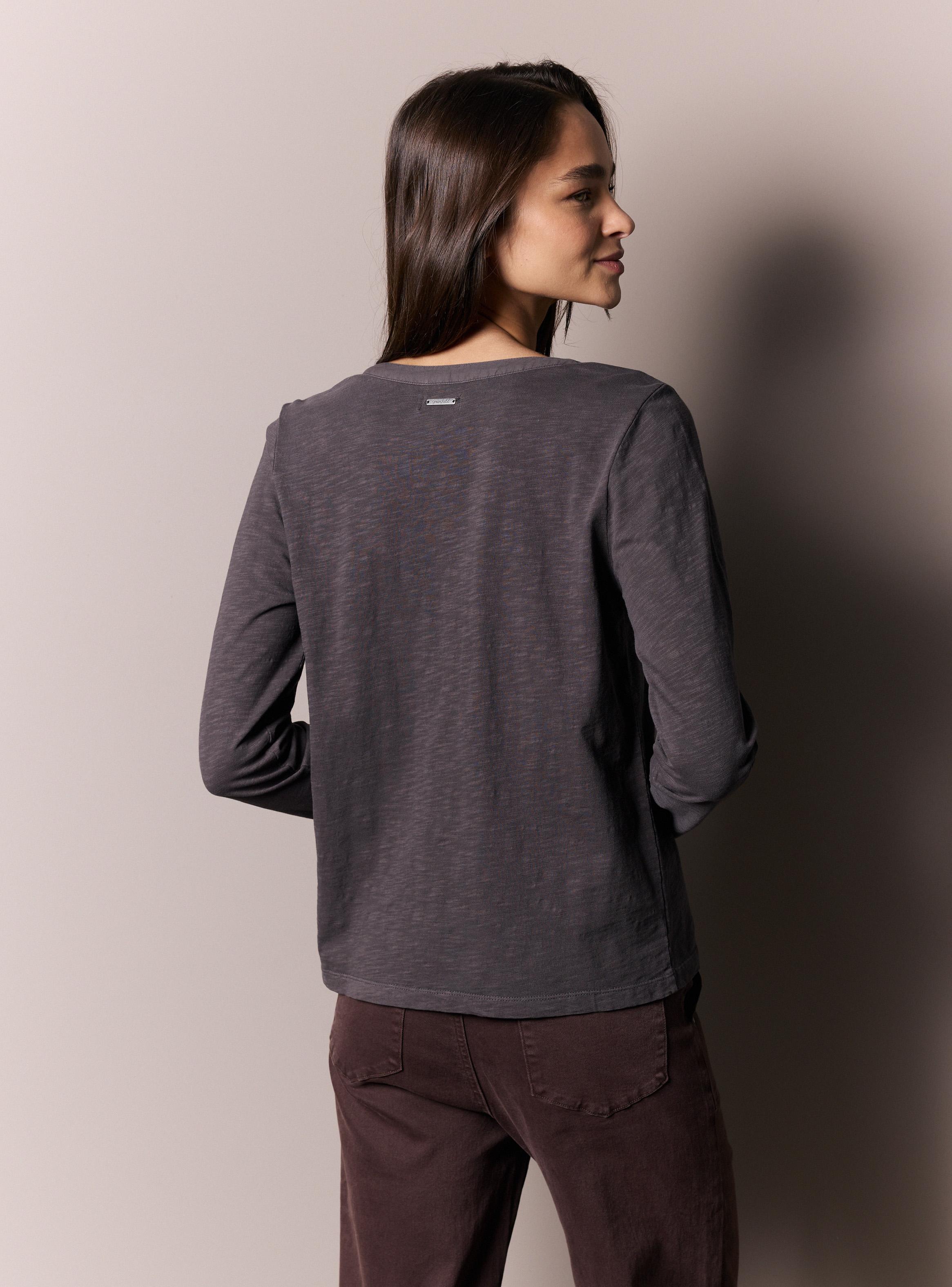 Polera Detalle Tela Rígida y Botones en Escote-1