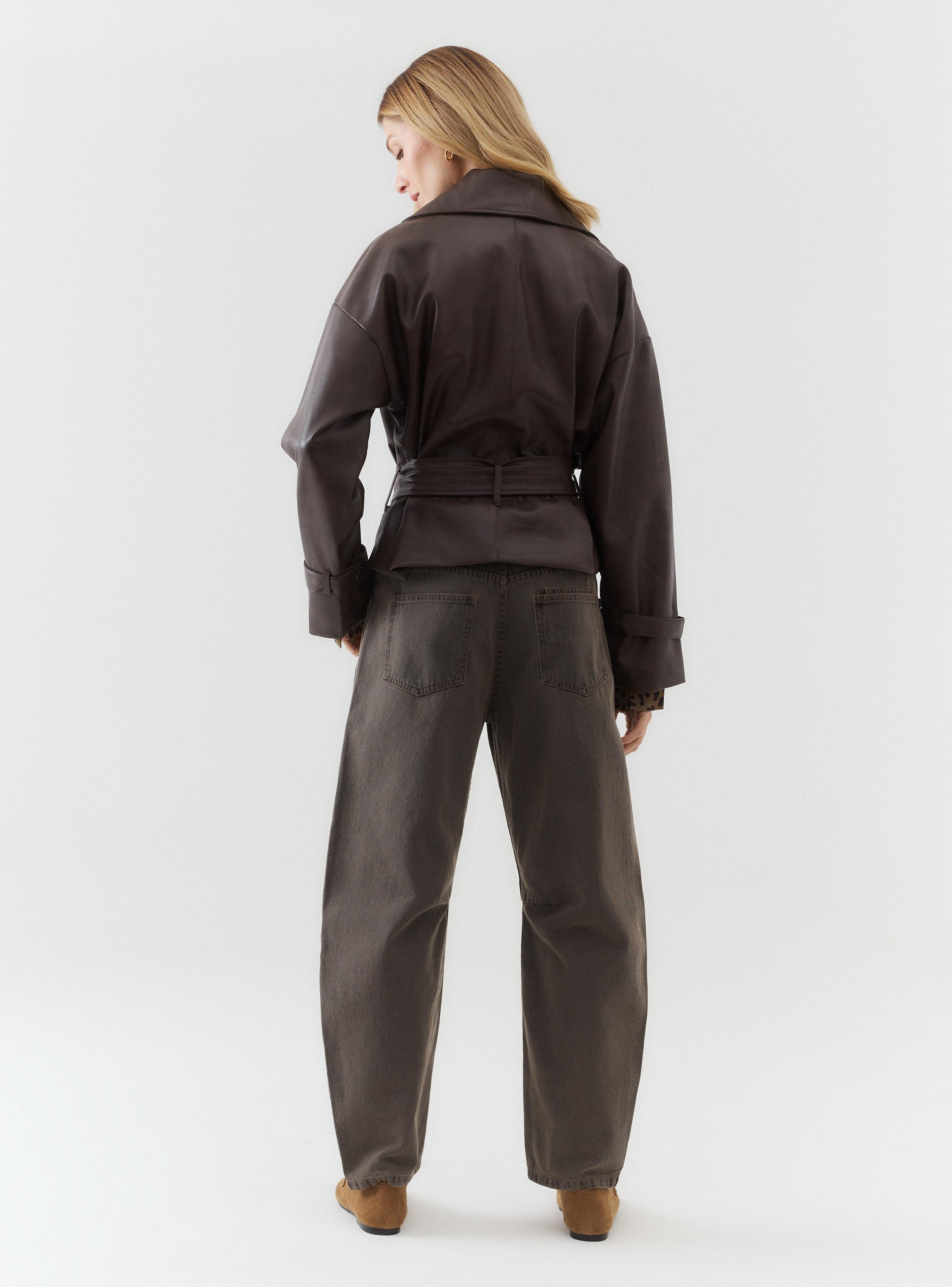 Chaqueta Trench Ecocuero Lazo  y Botón-5