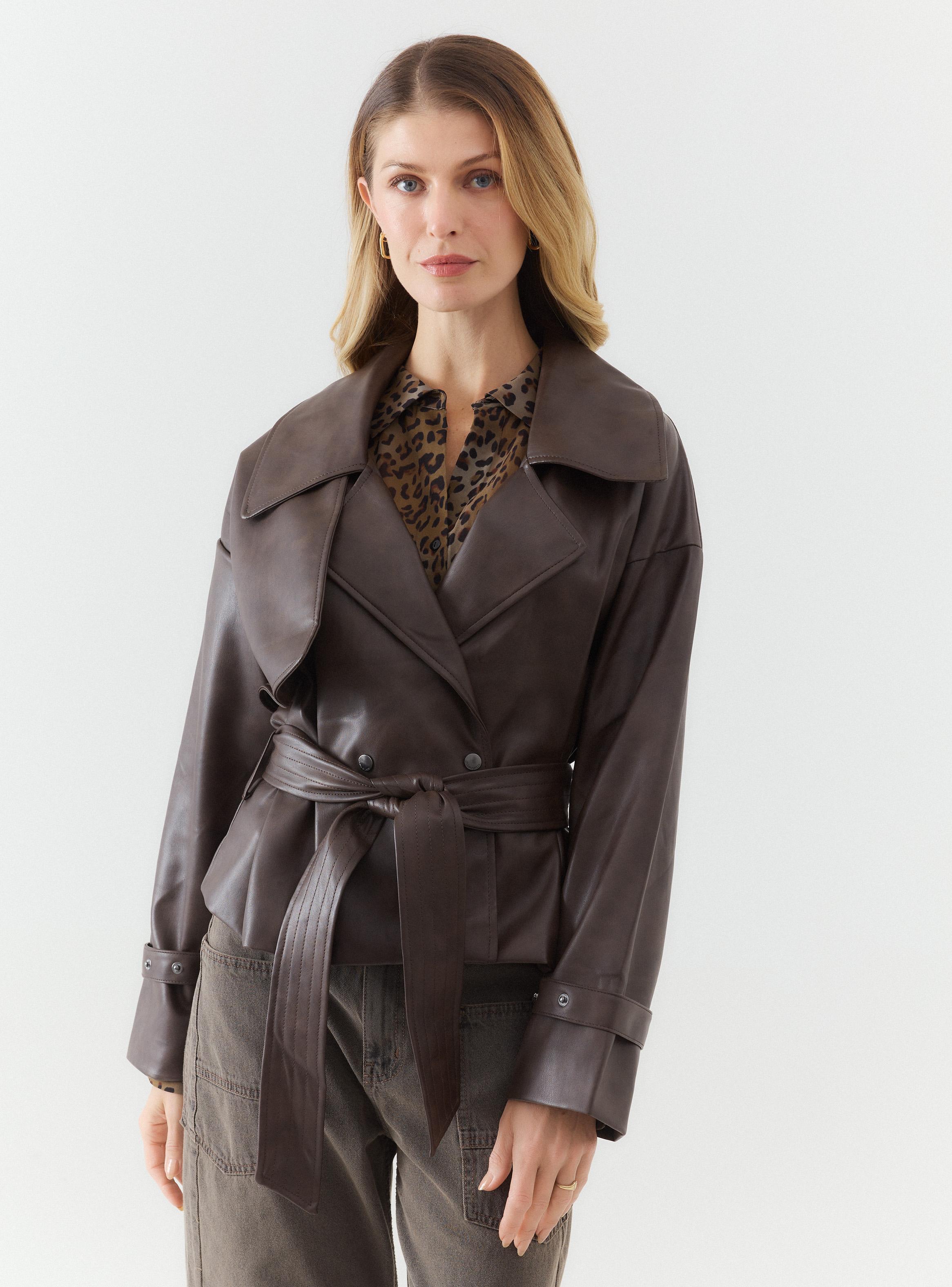Chaqueta Trench Ecocuero Lazo  y Botón-0