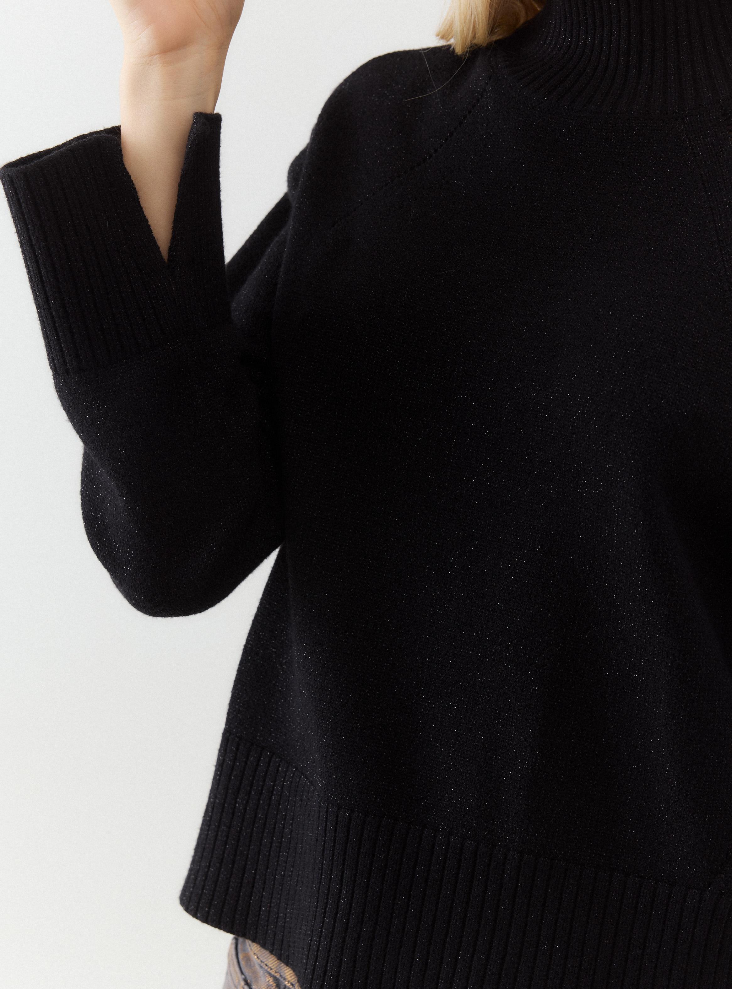 Sweater Cuello Alto Metalizado-3