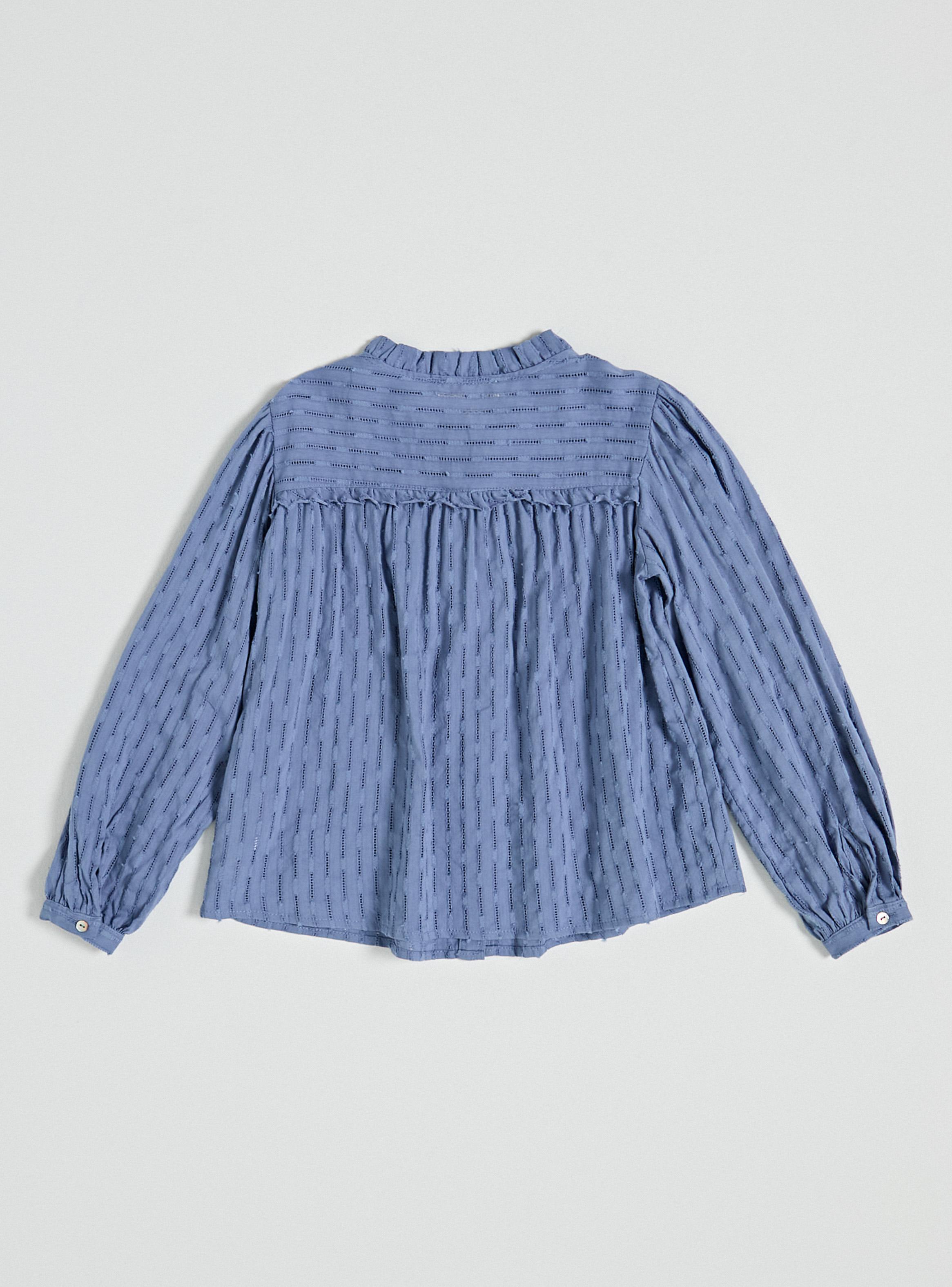Blusa con Bordes Desflecados y Tela con Textura Vertical-2