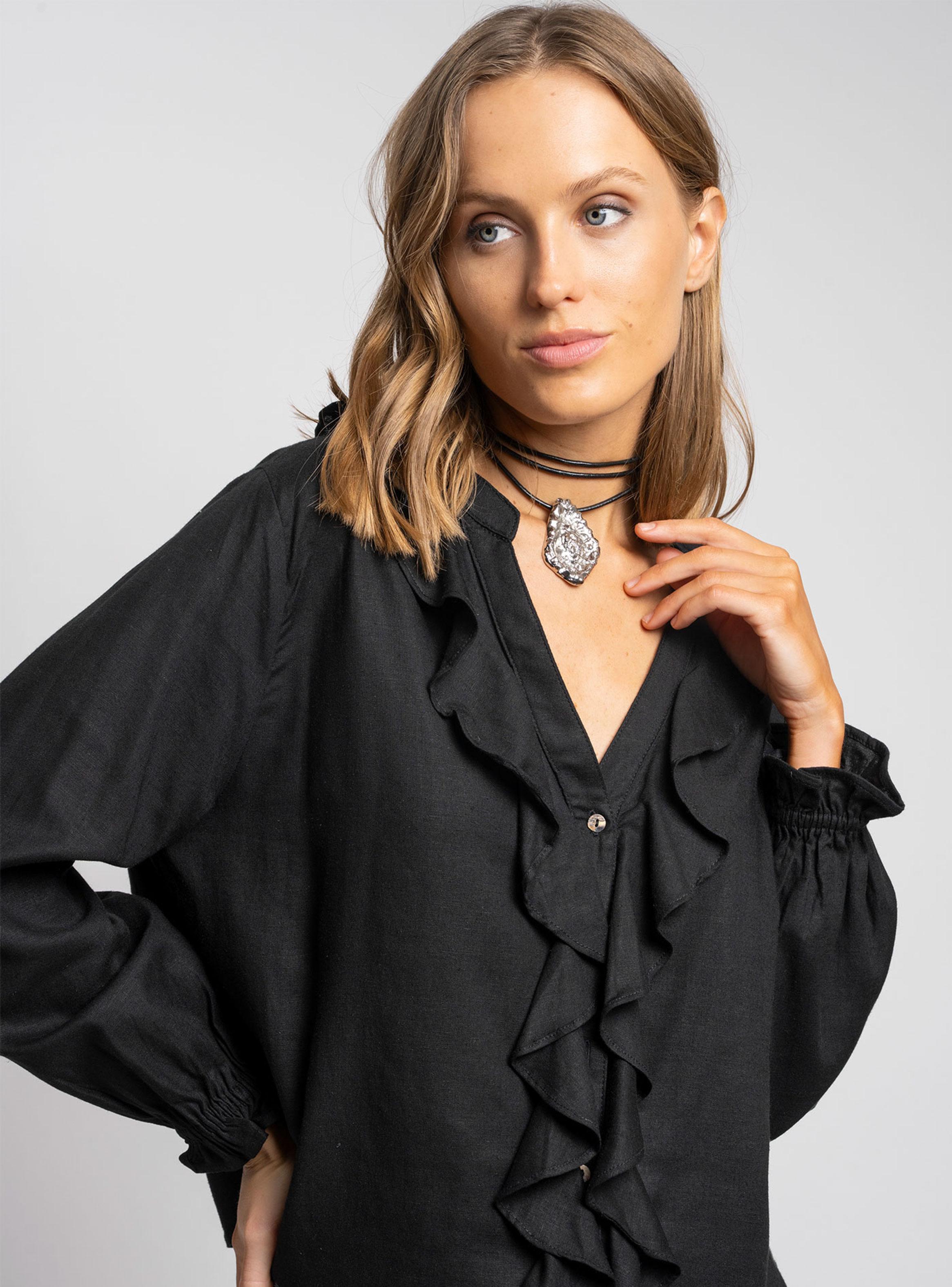 Blusa Antonia con Vuelos Negro-2
