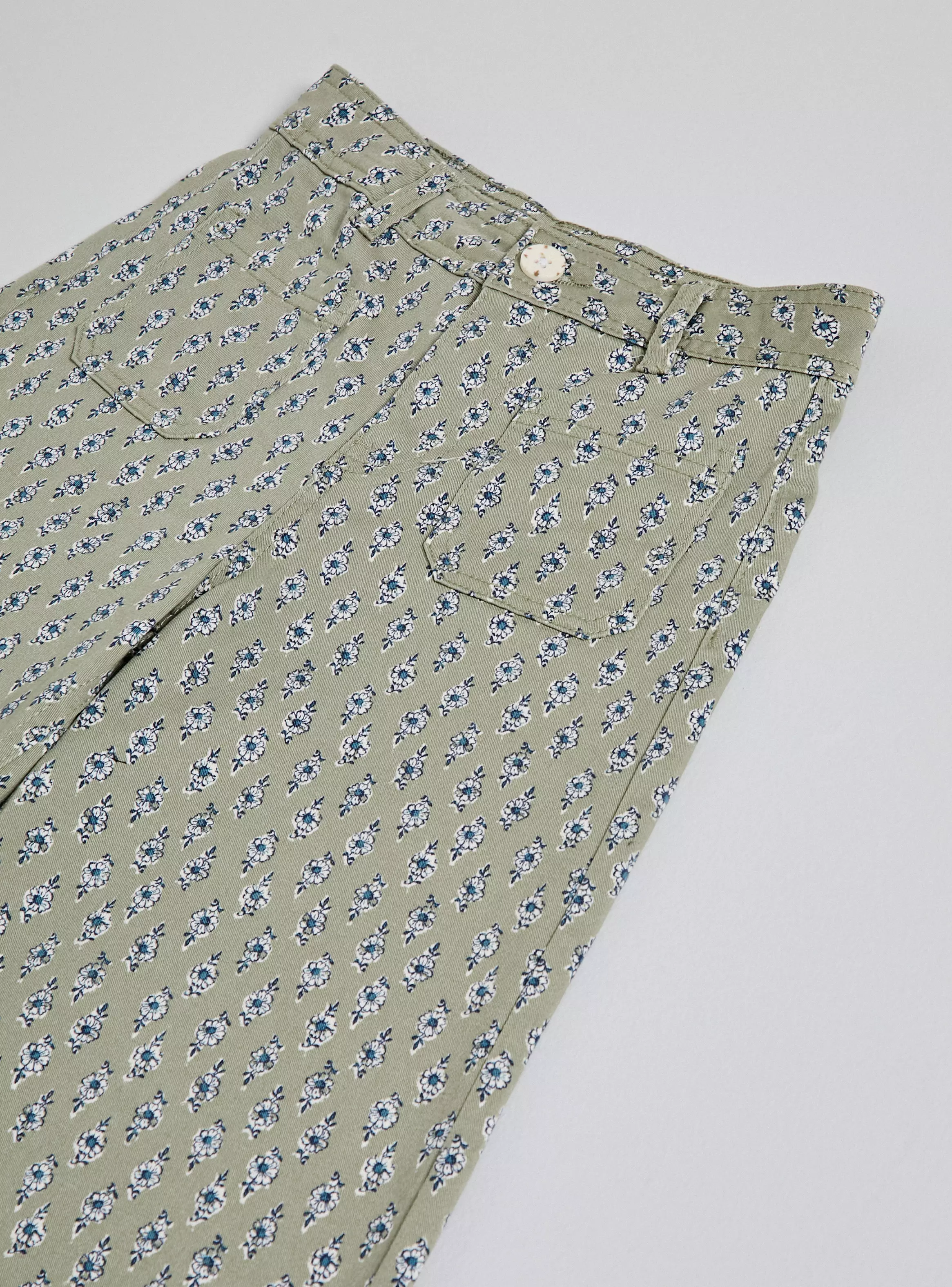 Pantalón Estampado Floral en Constraste-3