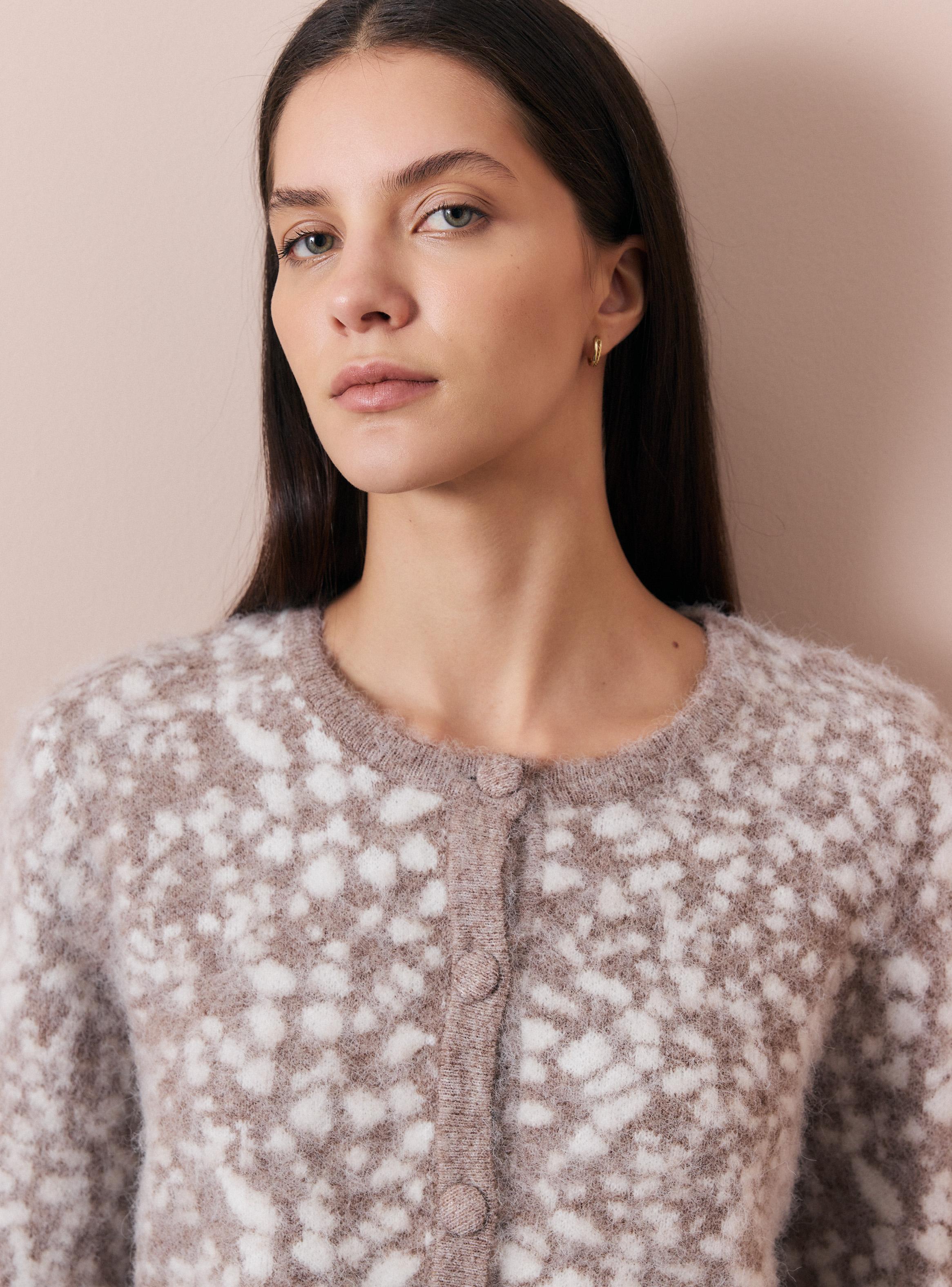 Chaleco Tejido Jacquard con Botones Contiene Lana-3