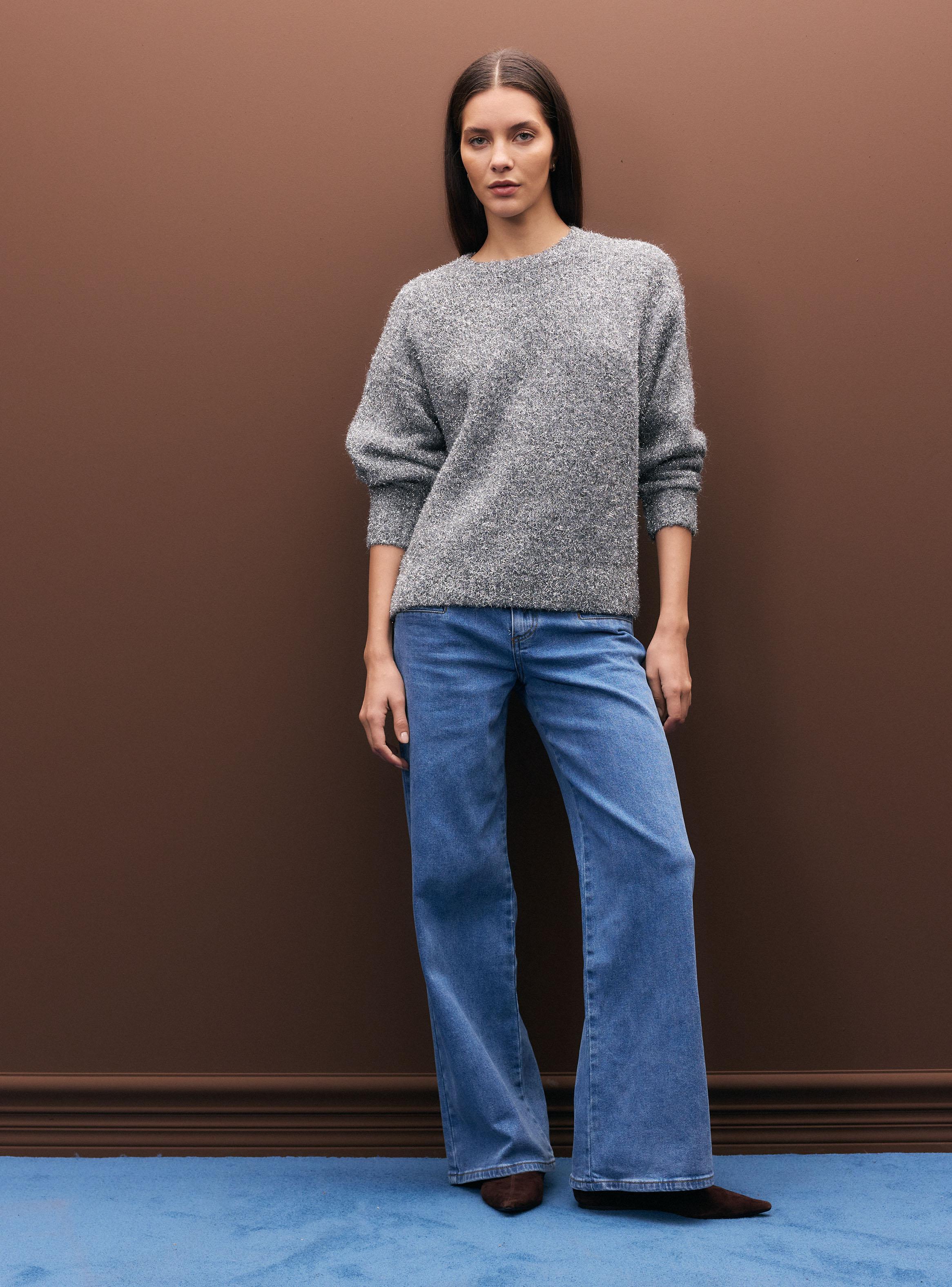 Sweater Escote Redondo y Detalles de Hilo Metalizado-4