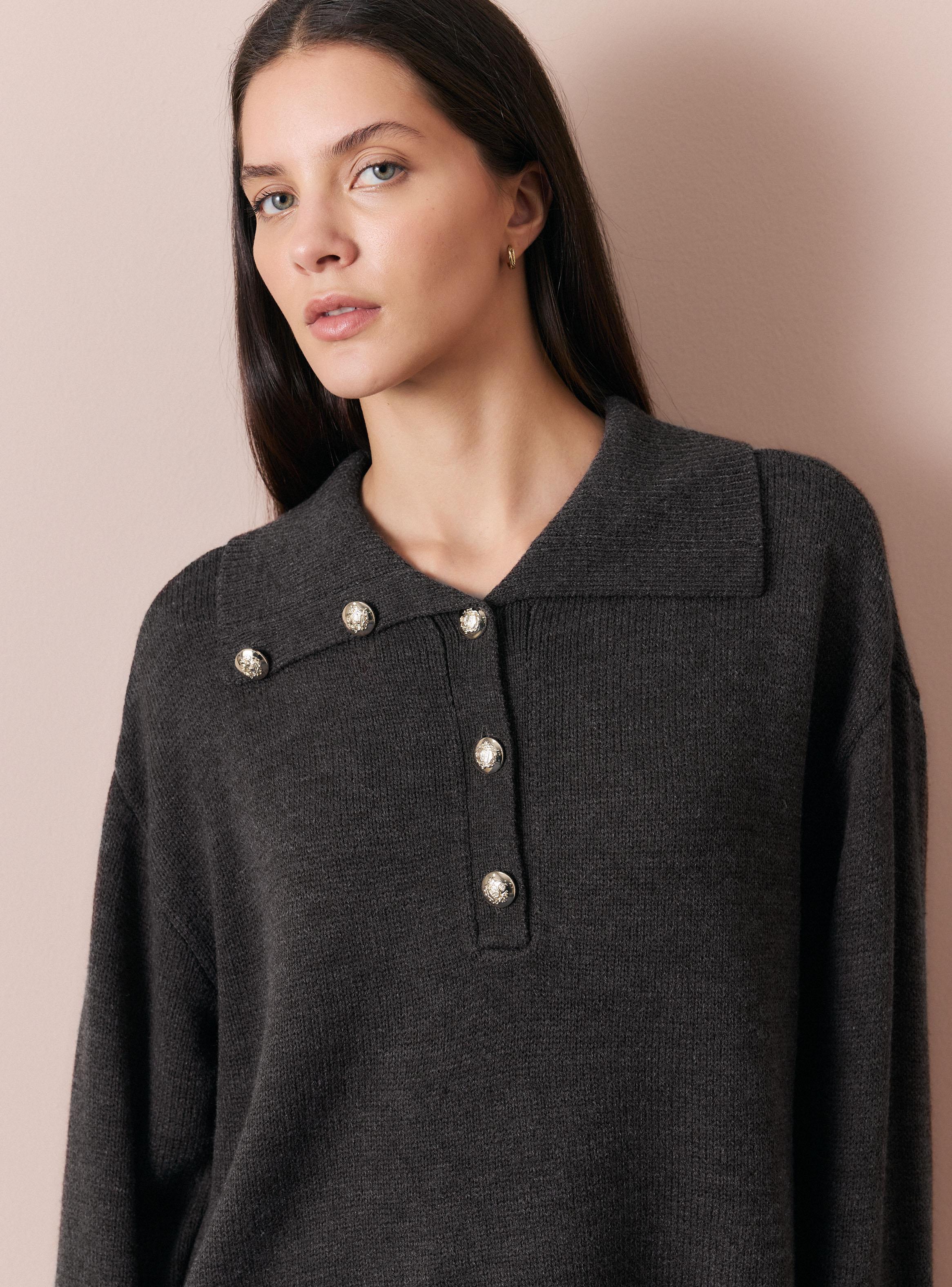Sweater Cuello Polo con Botones Metálicos-2