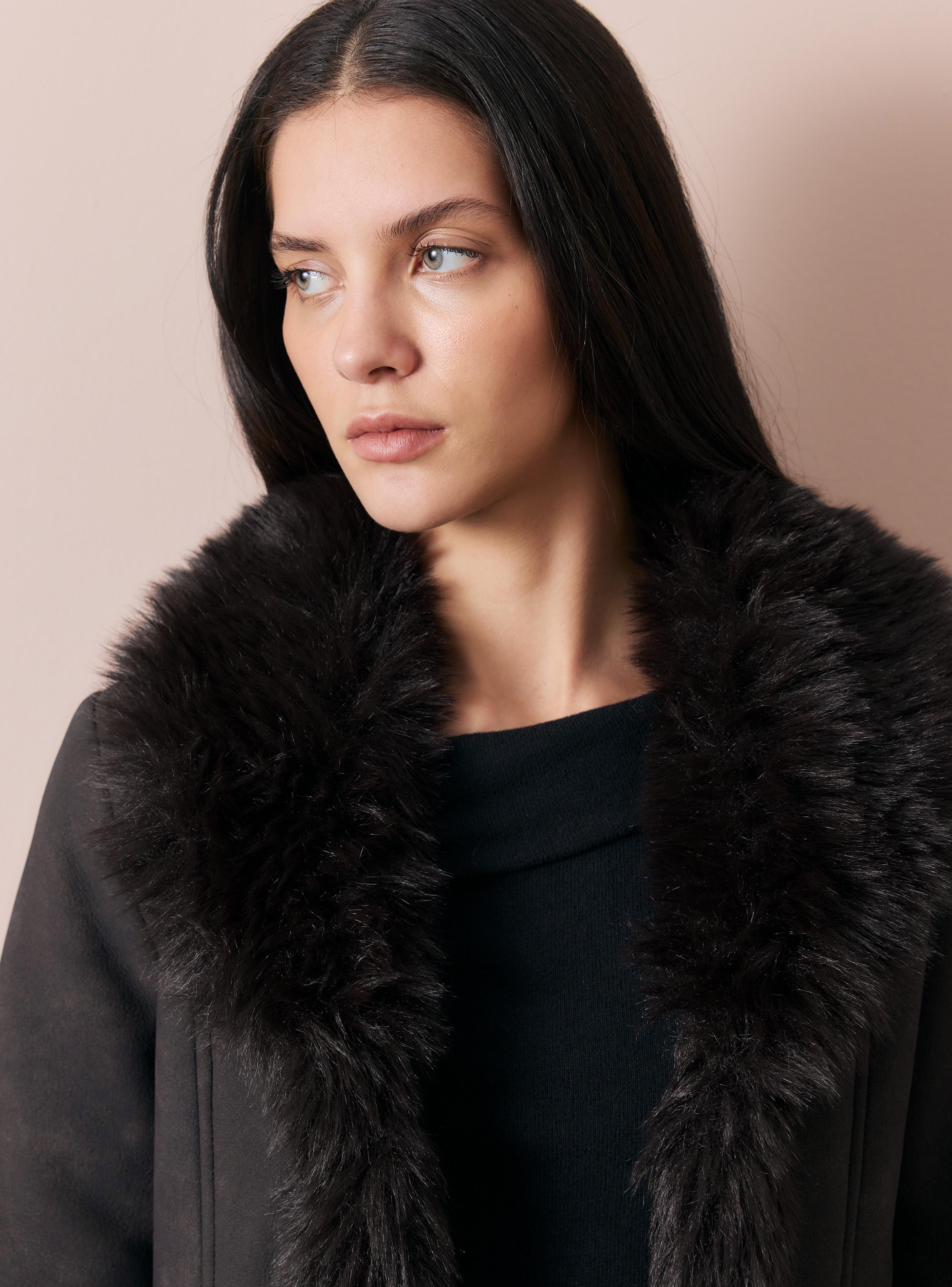 Chaqueta Entallada Efecto Gamuza con Piel-2