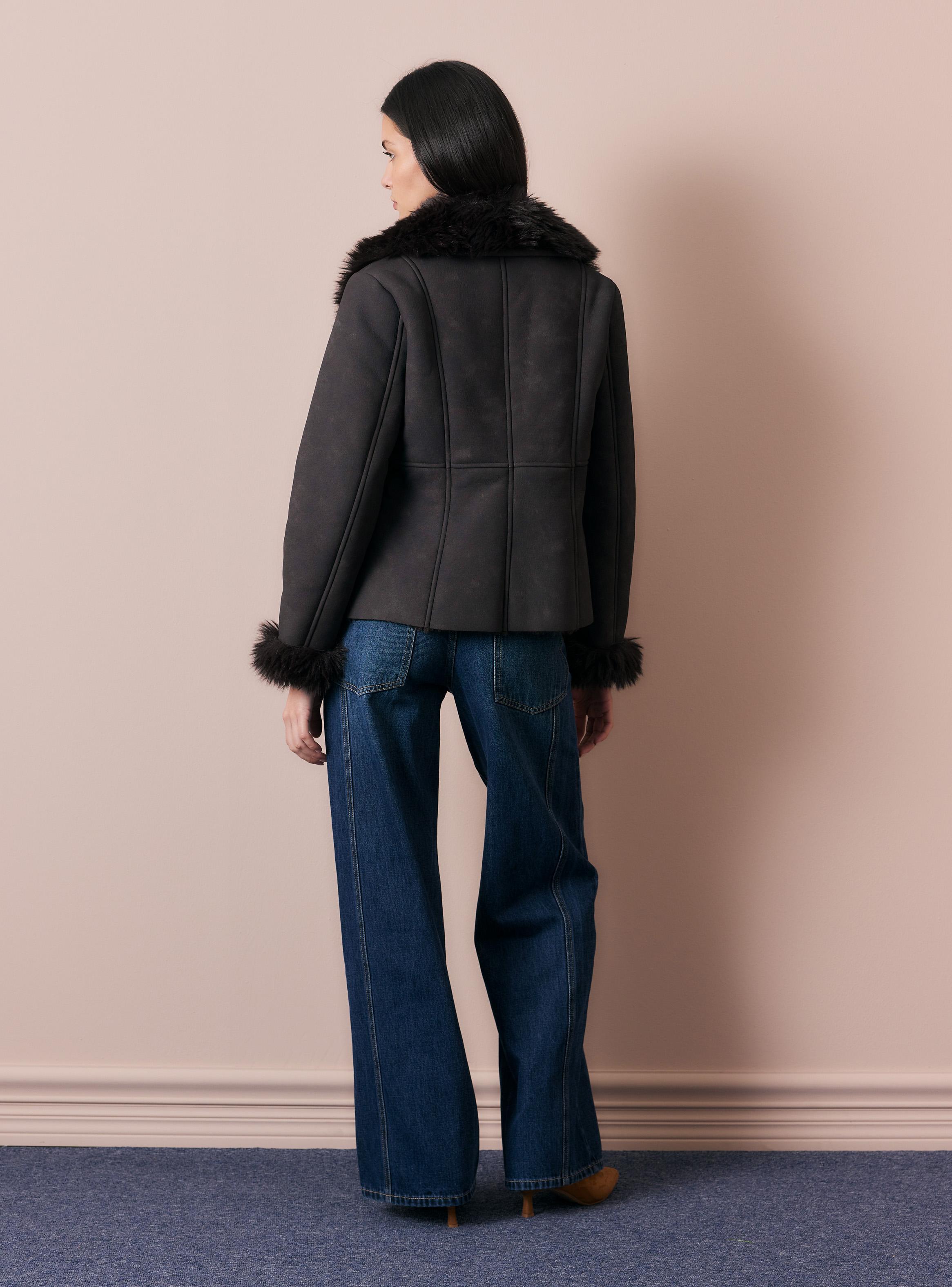 Chaqueta Entallada Efecto Gamuza con Piel-5