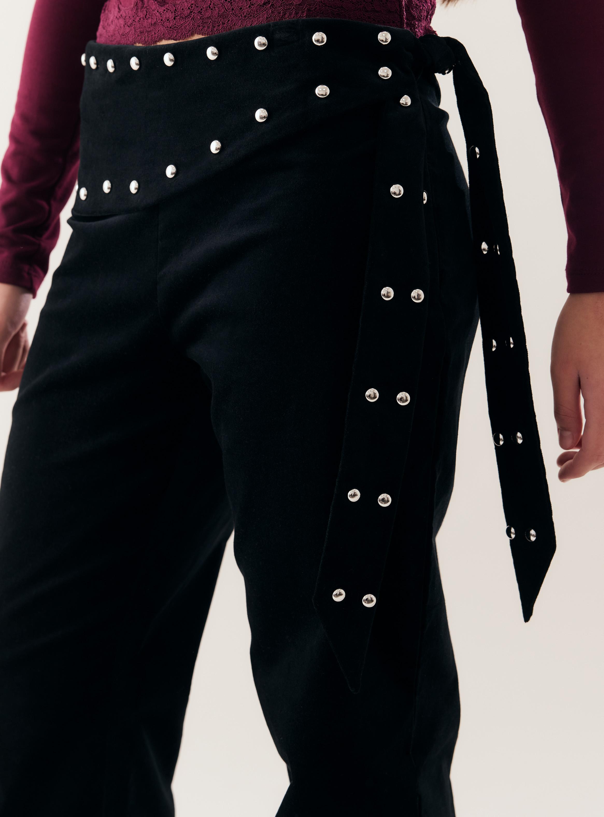 Pantalón Straight con Tachas Plateadas-2