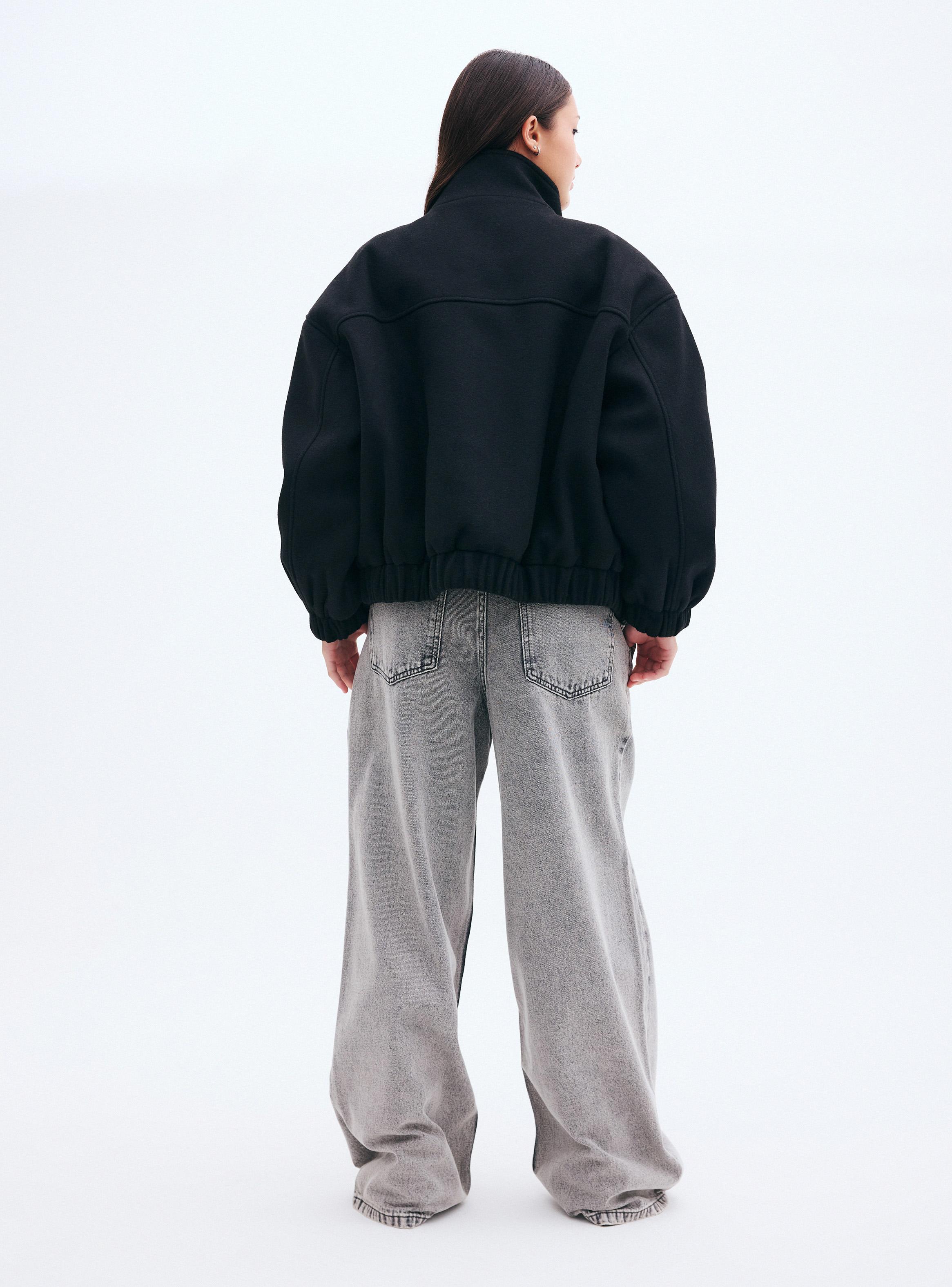 Chaqueta Oversize Cuello Alto con Bolsillos Frontales-5