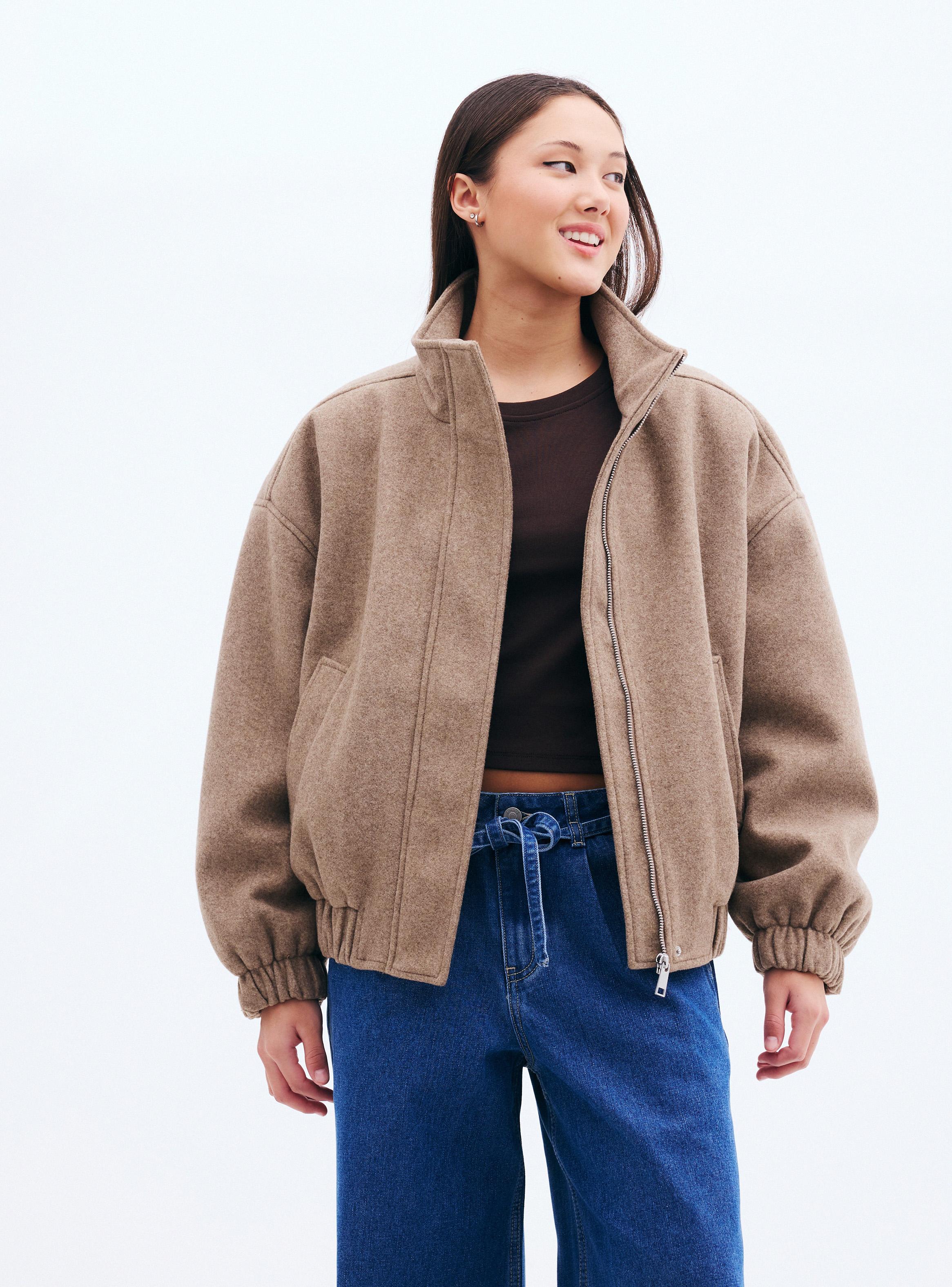 Chaqueta Oversize Cuello Alto con Bolsillos Frontales-0