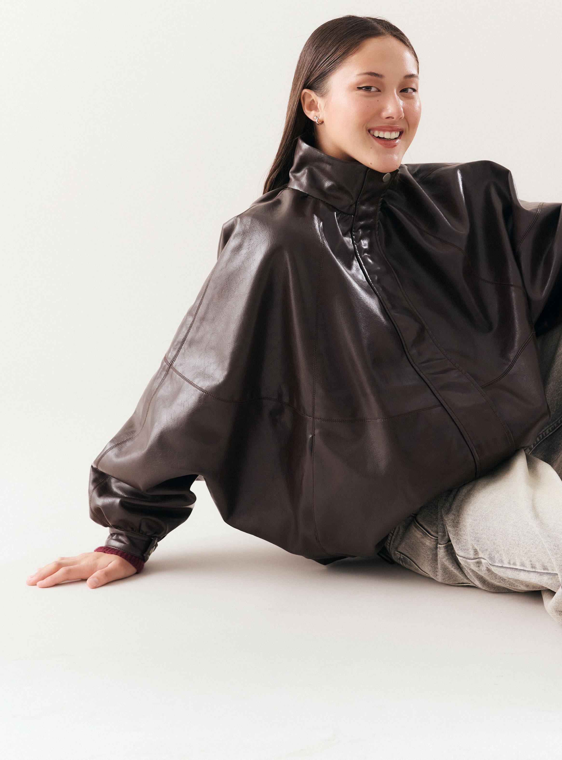 Chaqueta Oversize Cuello Alto con Botones Metálicos-2