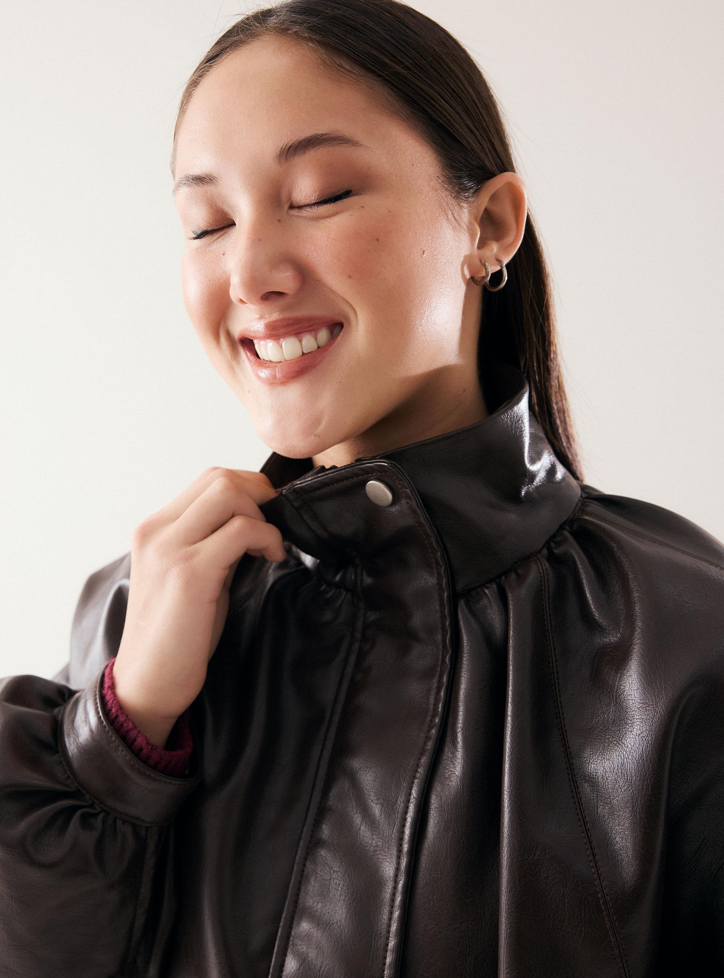 Chaqueta Oversize Cuello Alto con Botones Metálicos-3