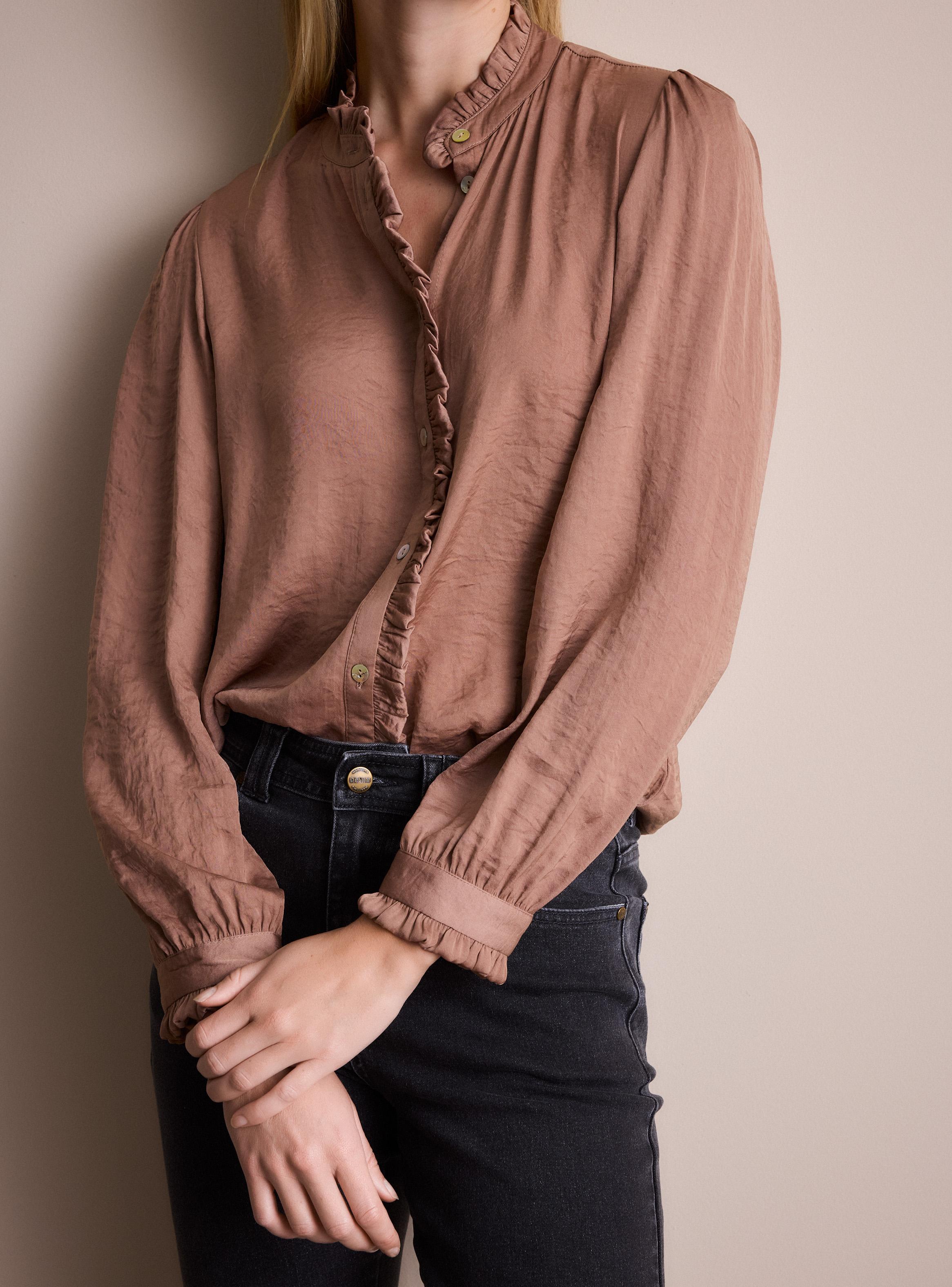 Blusa Satinada con Detalle de Vuelo-2