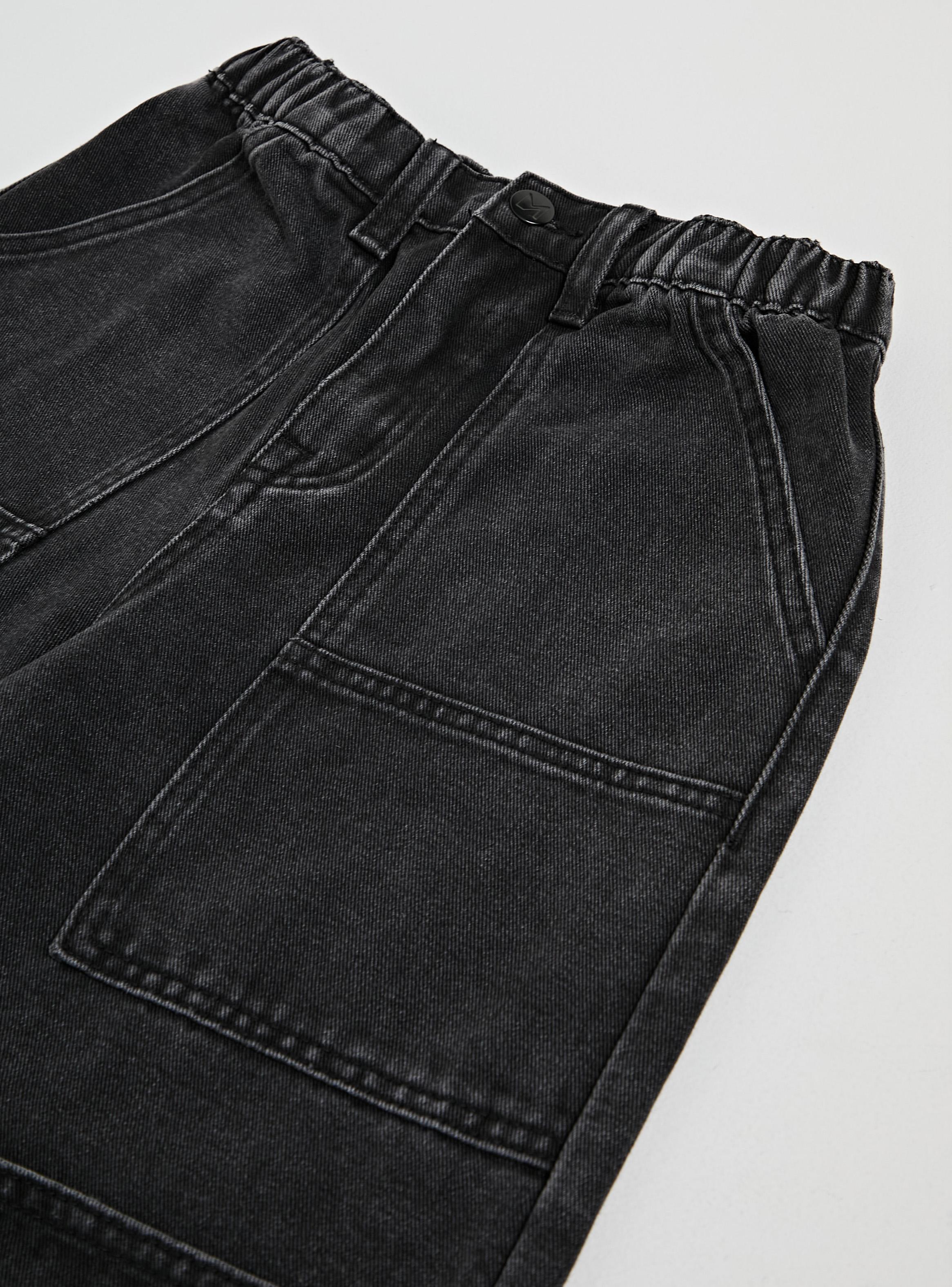 Jeans Cortes con Maxi Bolsillos-3