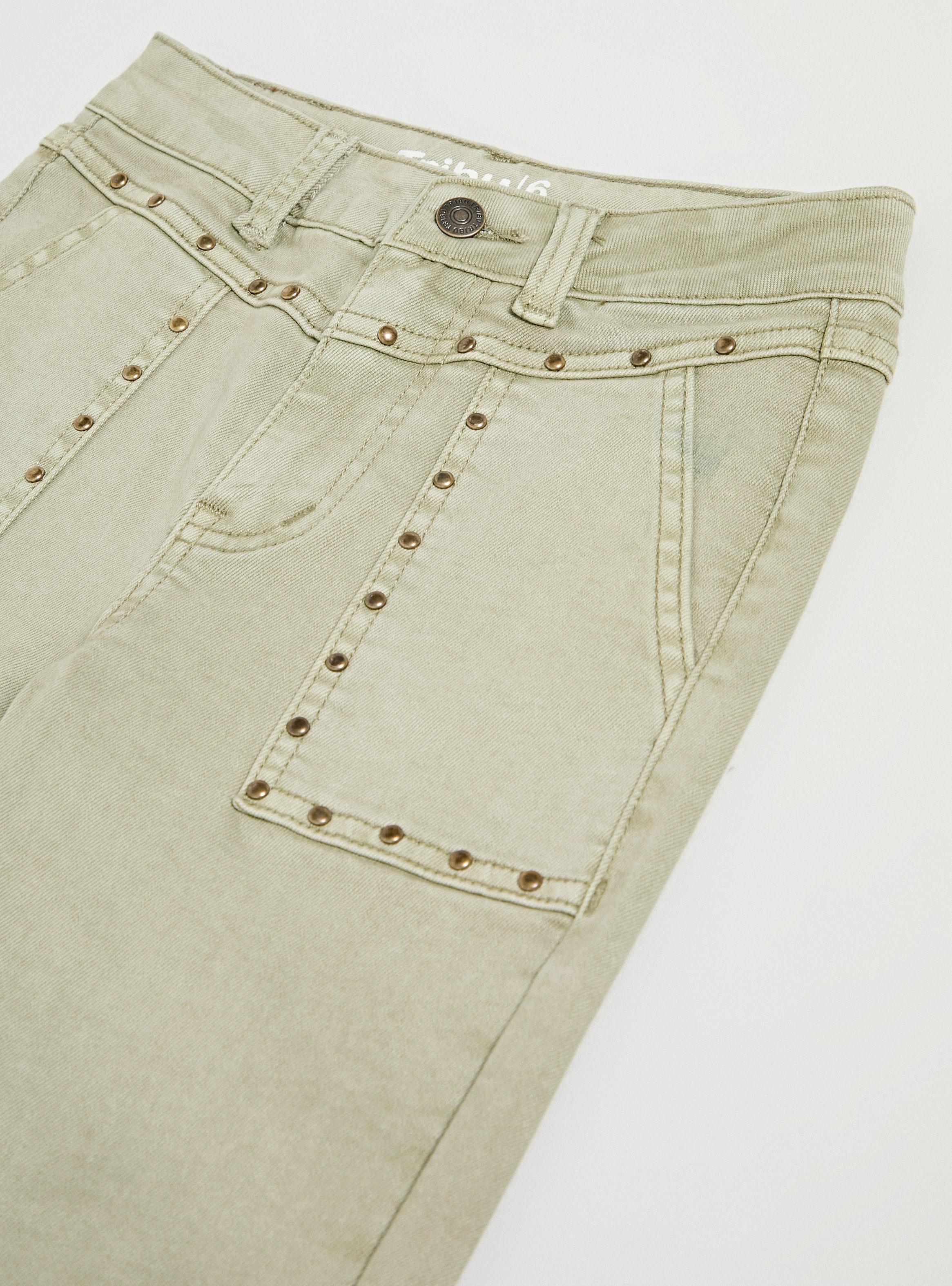 Jeans Flare Fit Medio con Tachas Decorativas-3