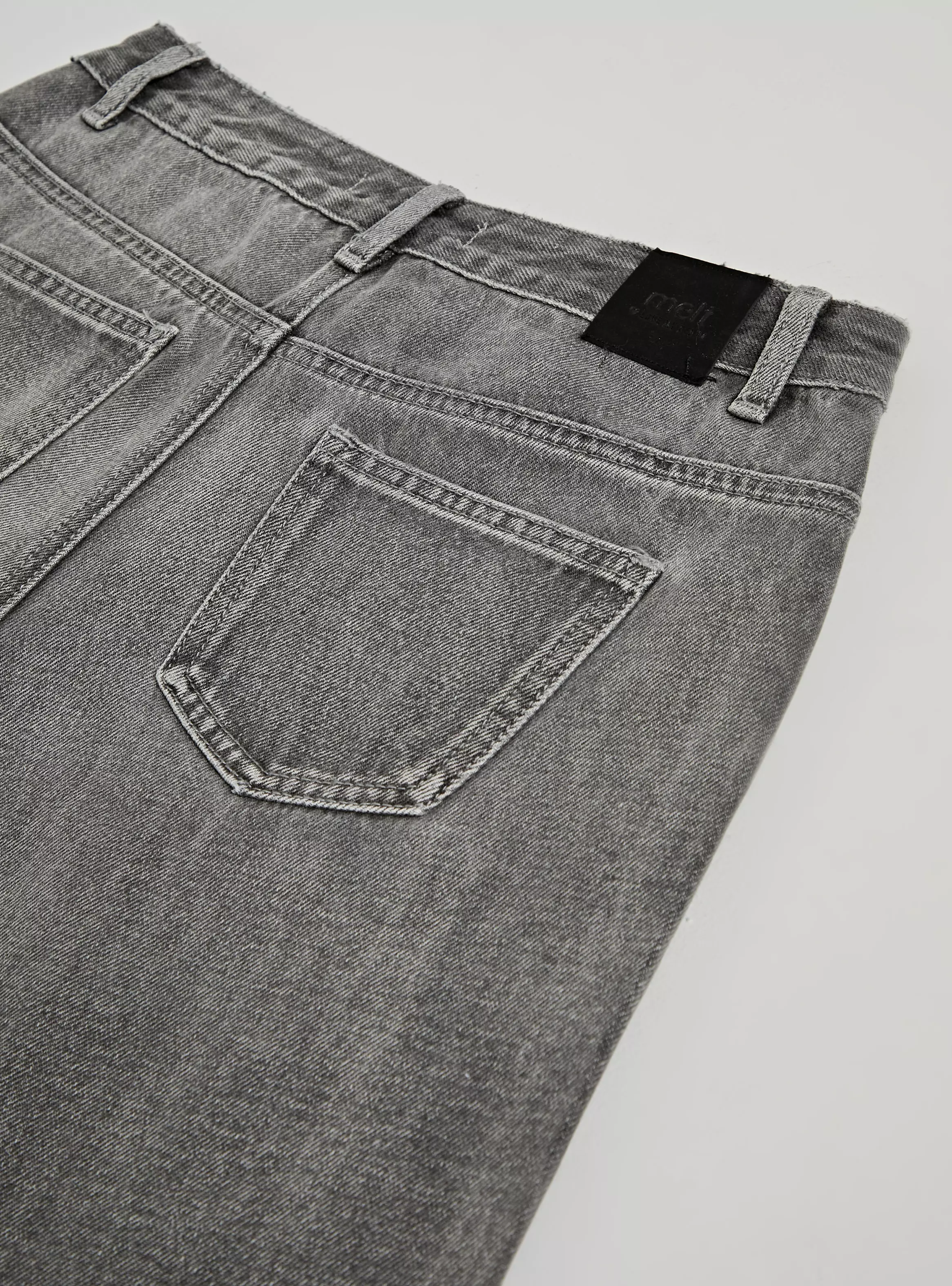 Jeans Wide Leg con Estrellas de Tachas-2