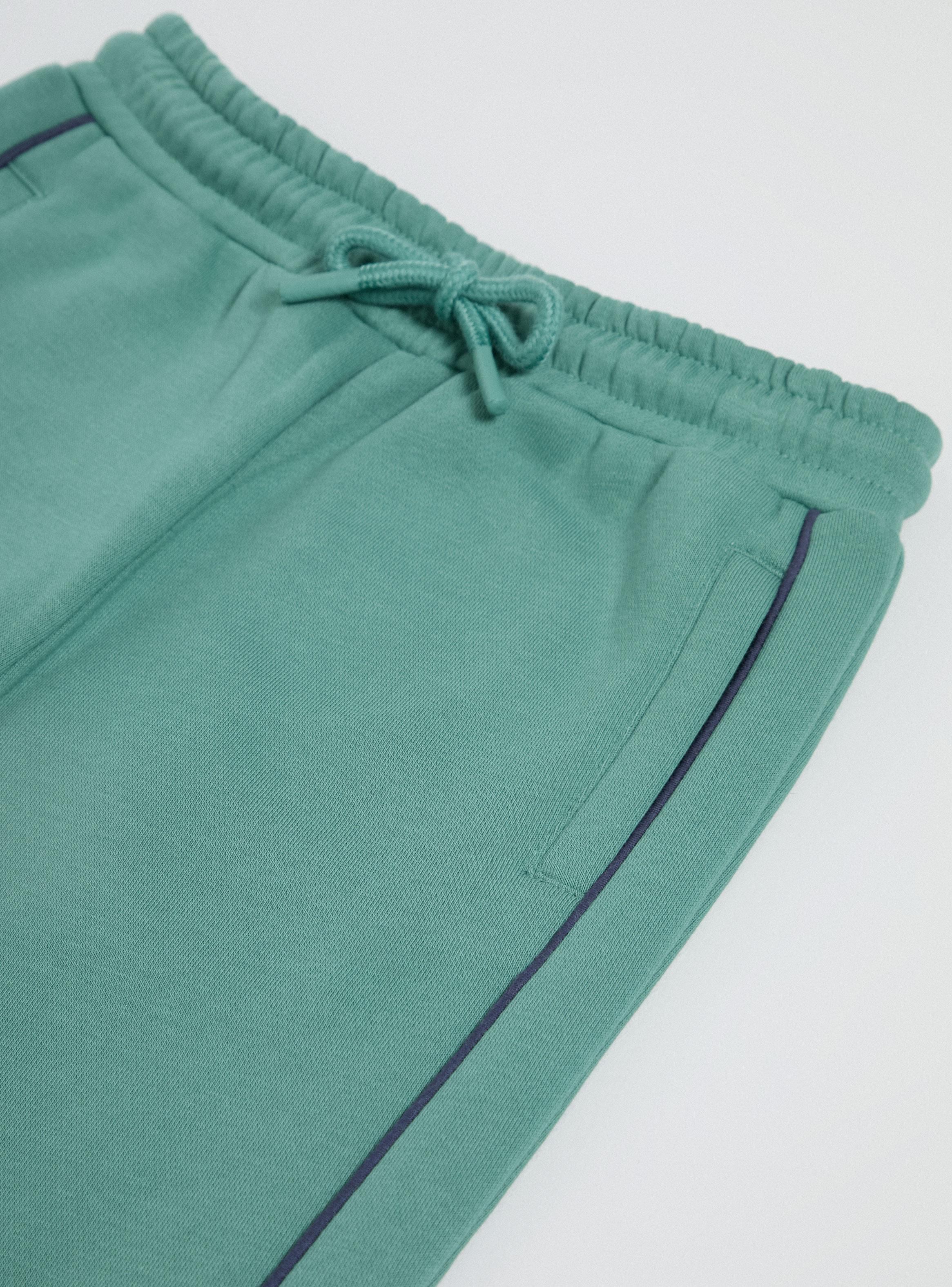 Pantalón Corte con Piping-3