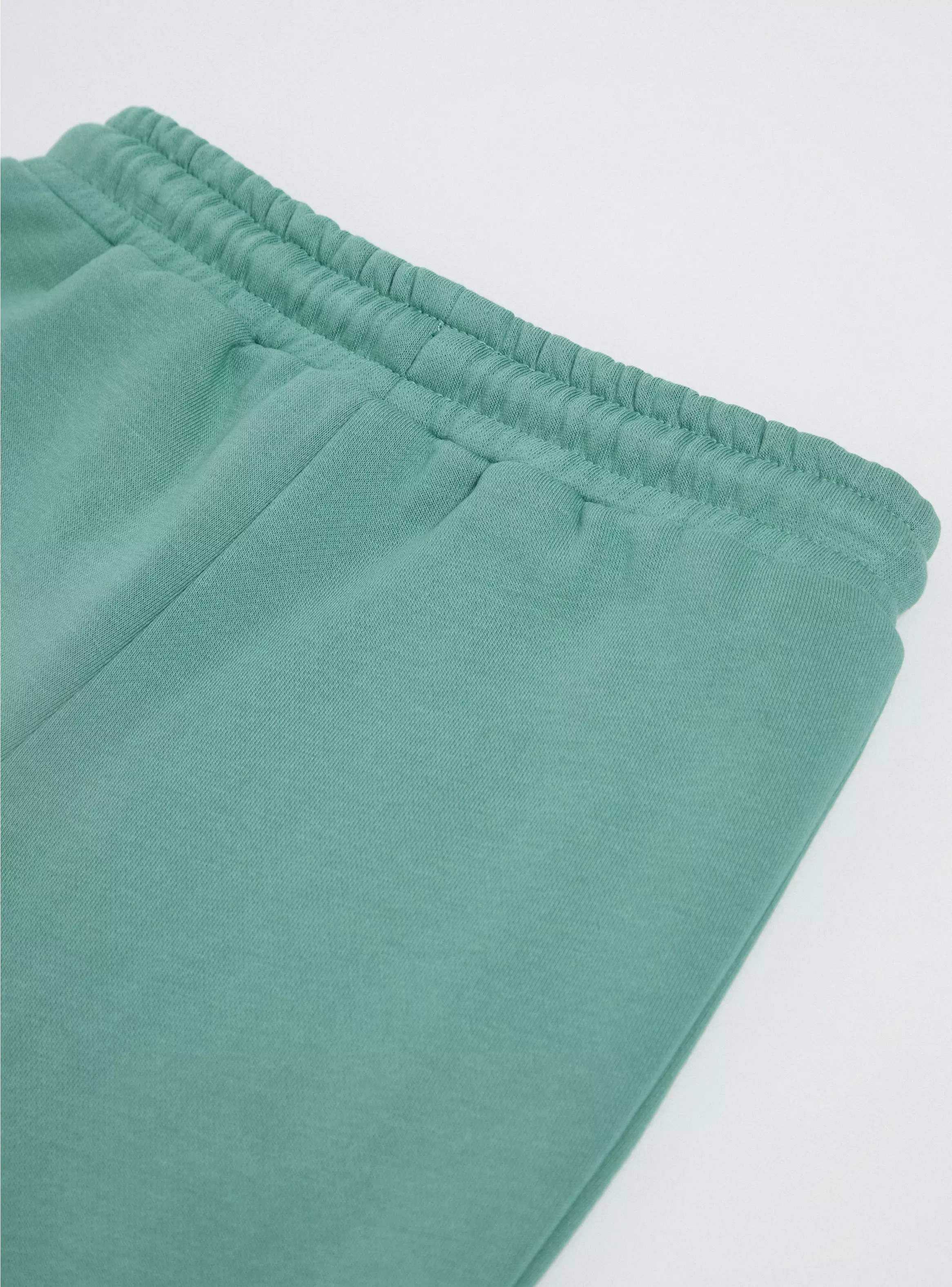 Pantalón Corte con Piping-2