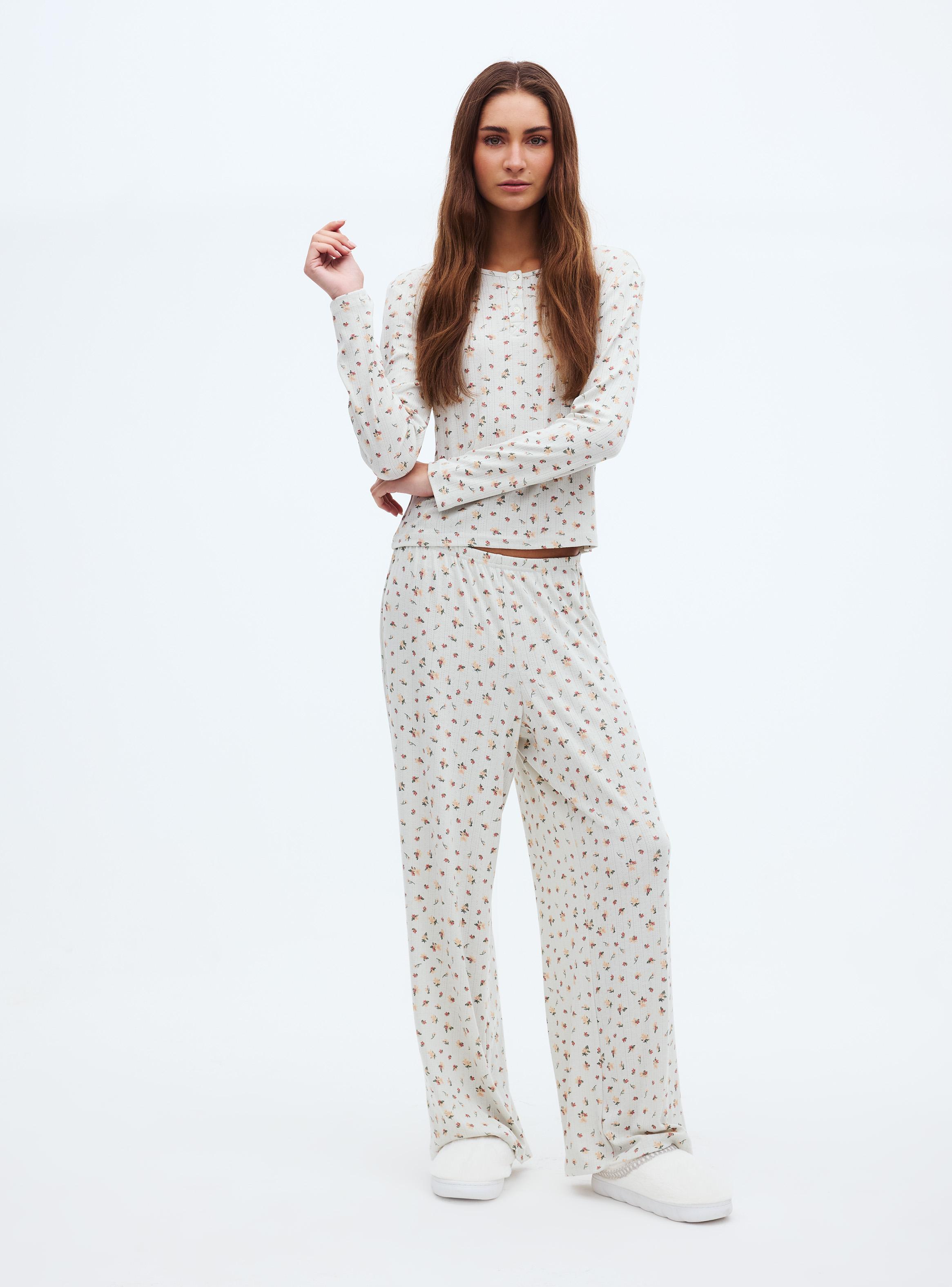 Pijama Estampado con Detalle de Botones-4