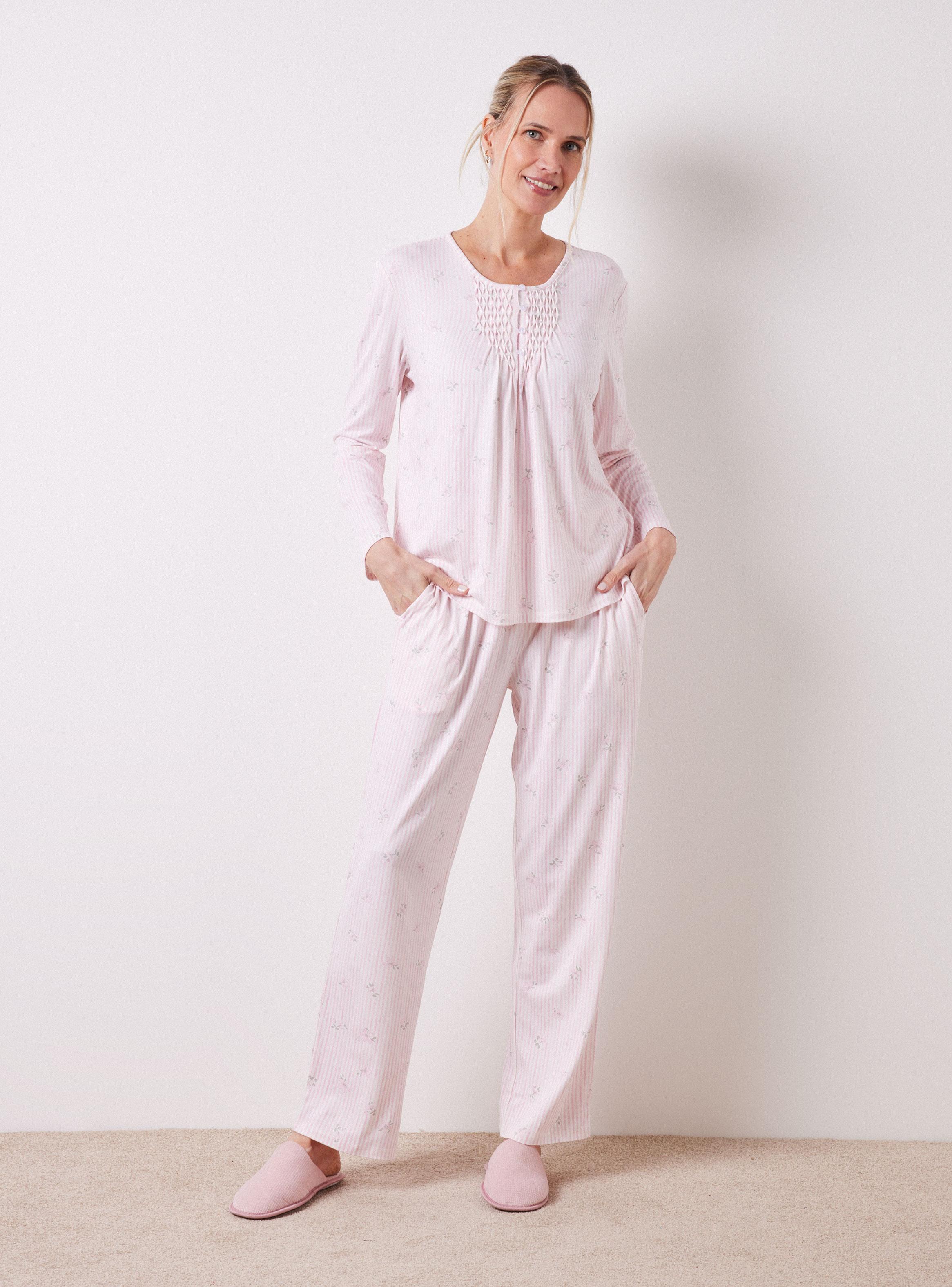 Pijama Estampado con Detalle Botones-4
