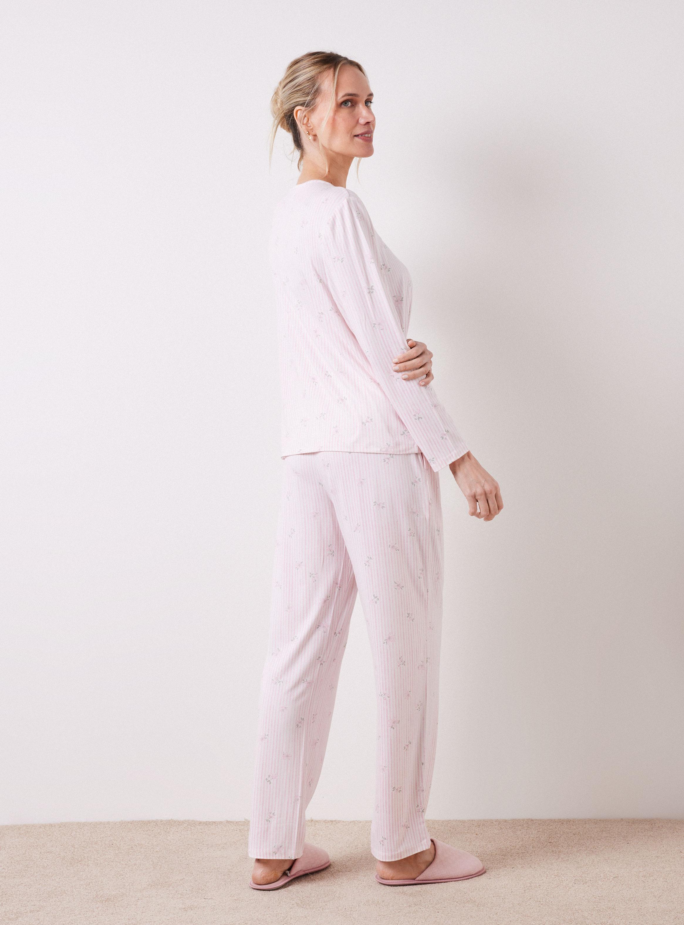 Pijama Estampado con Detalle Botones-5