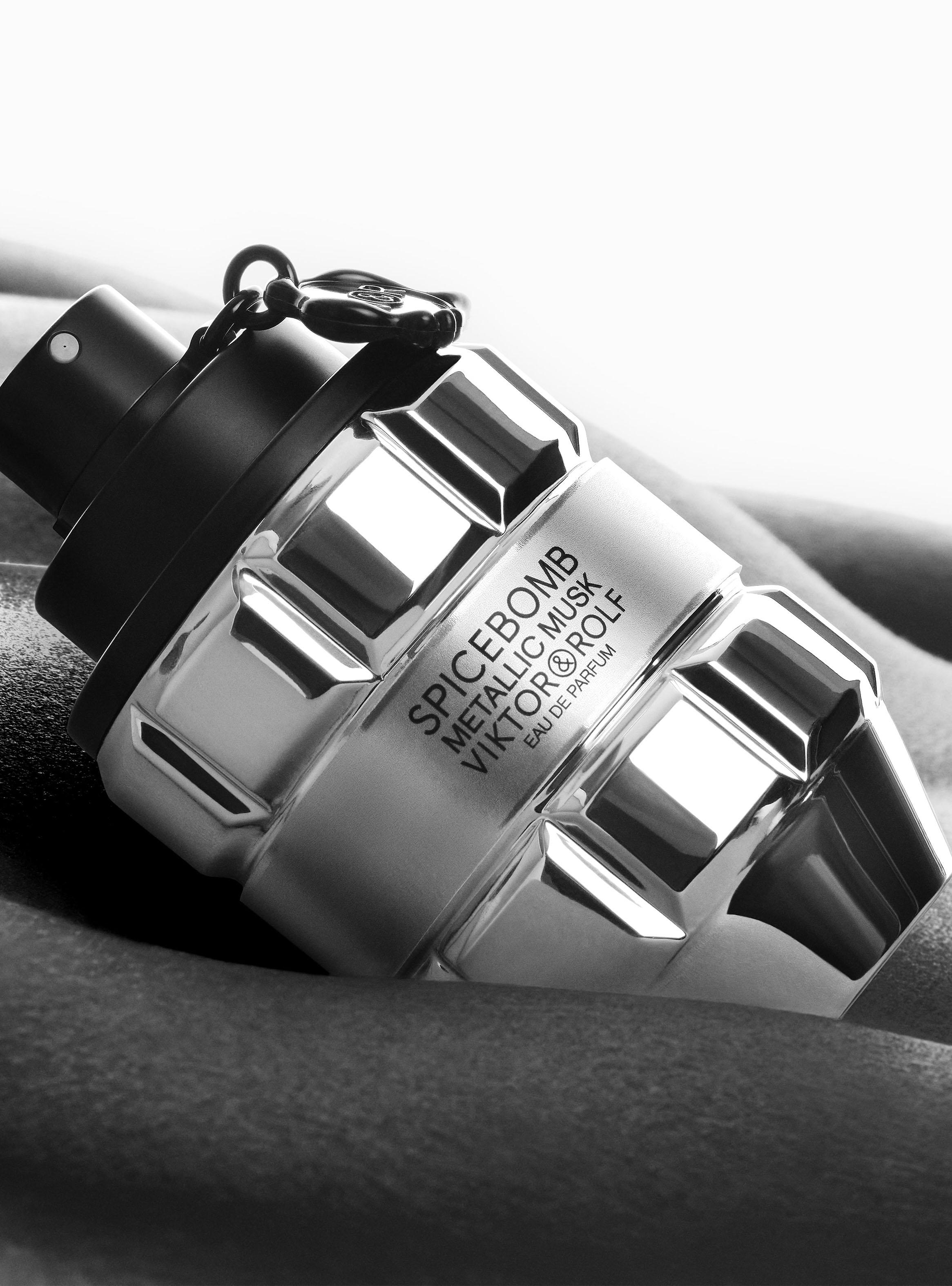 Perfume Spicebomb Metallic Musk EDP Hombre 50 ml-4