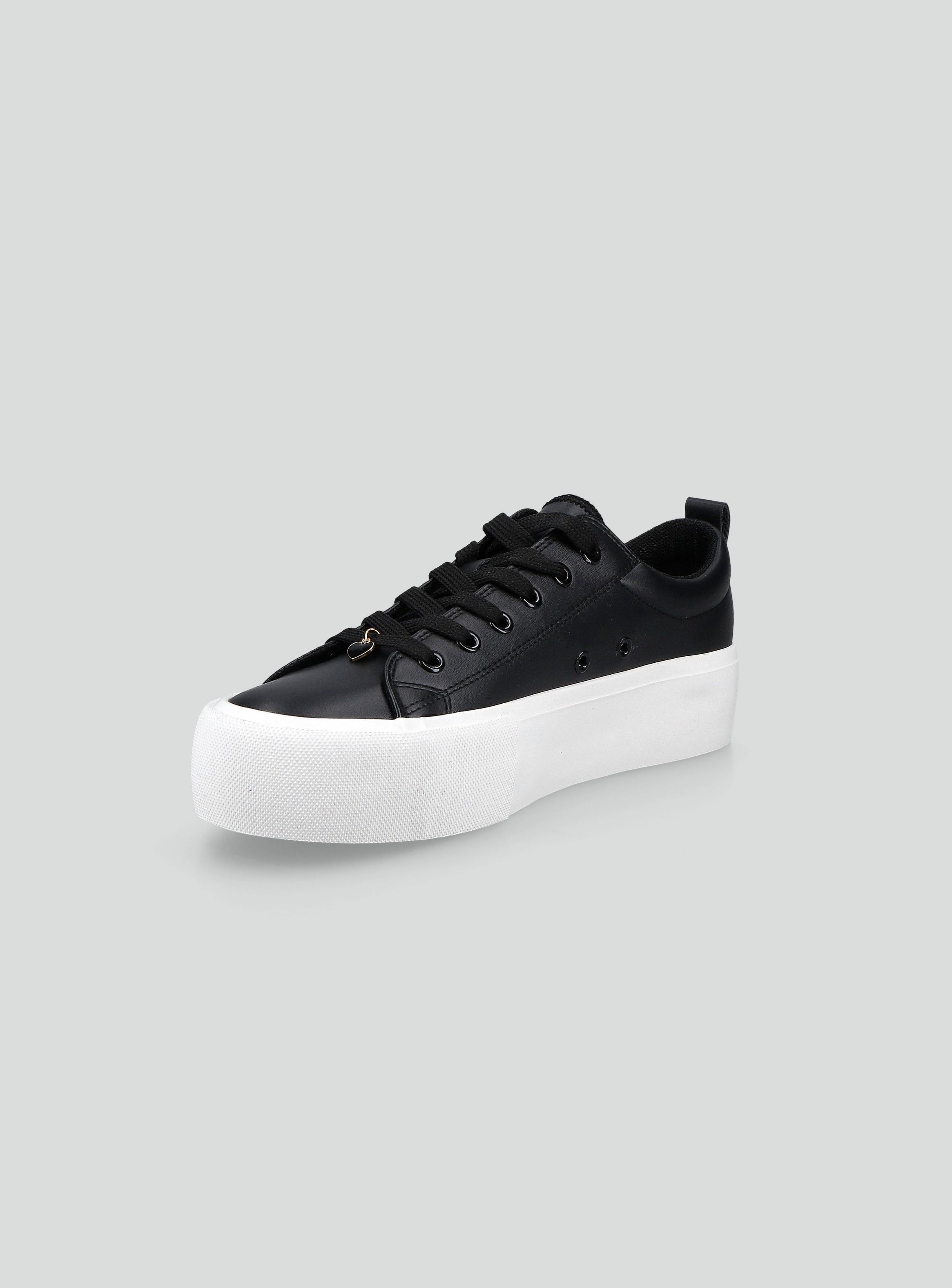 Zapatilla Urbana con Charm y Plataforma Mujer-2