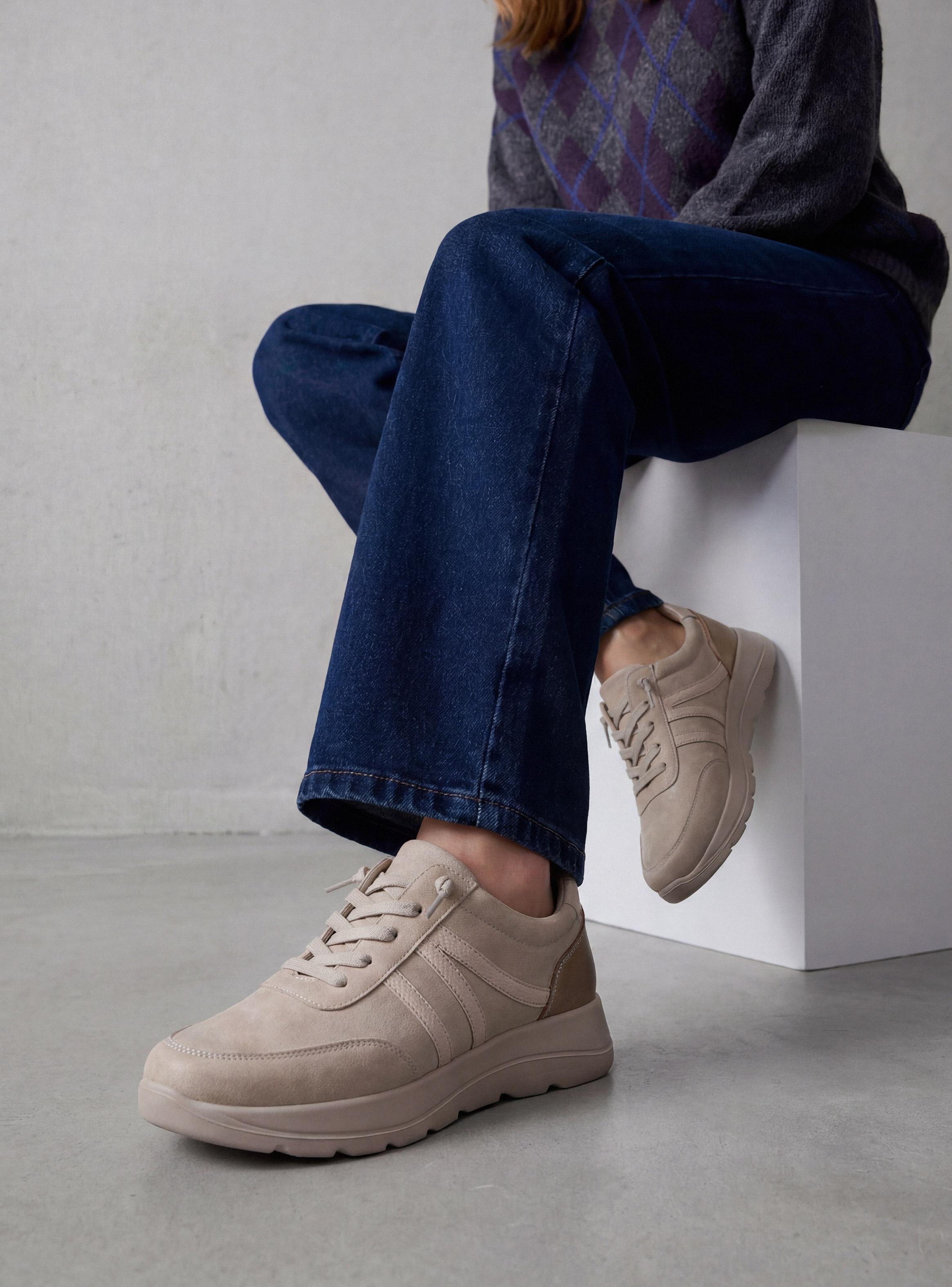 Zapatilla Urbana Minimalista Con Líneas Depor Mujer-0