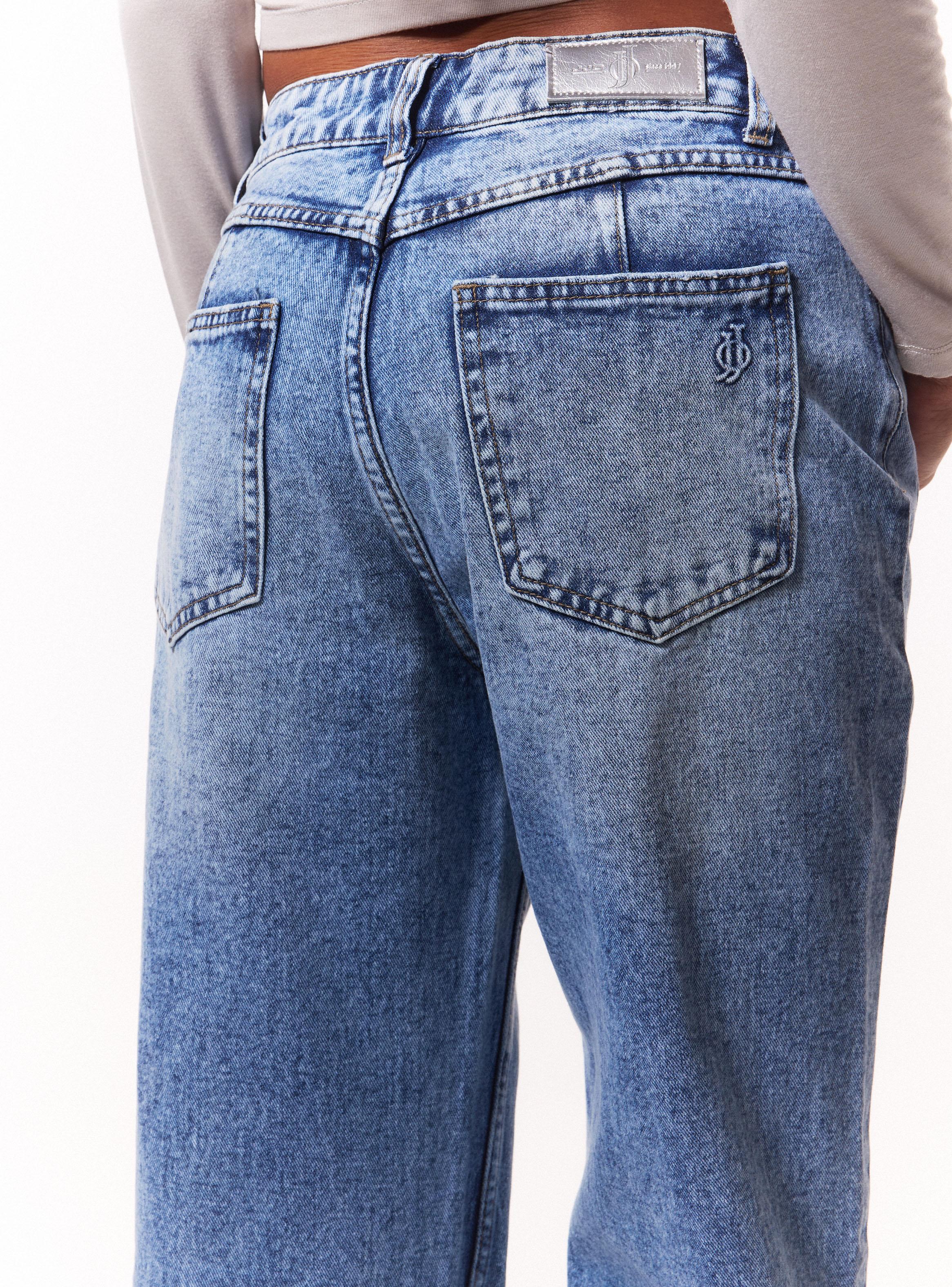 Jeans Wide Leg con Aplicación de Brillantes en Bolsillo Delantero-3