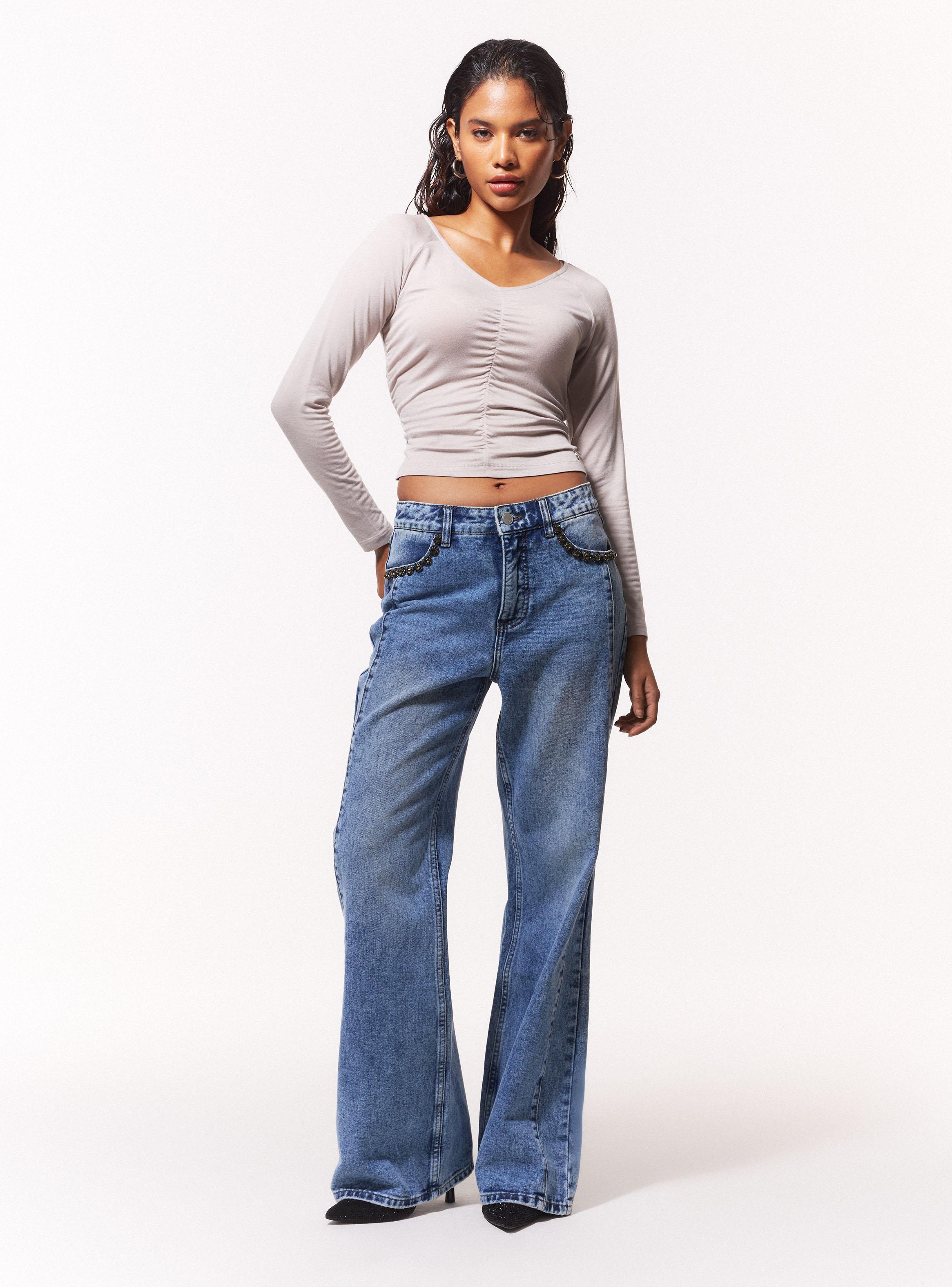 Jeans Wide Leg con Aplicación de Brillantes en Bolsillo Delantero-4