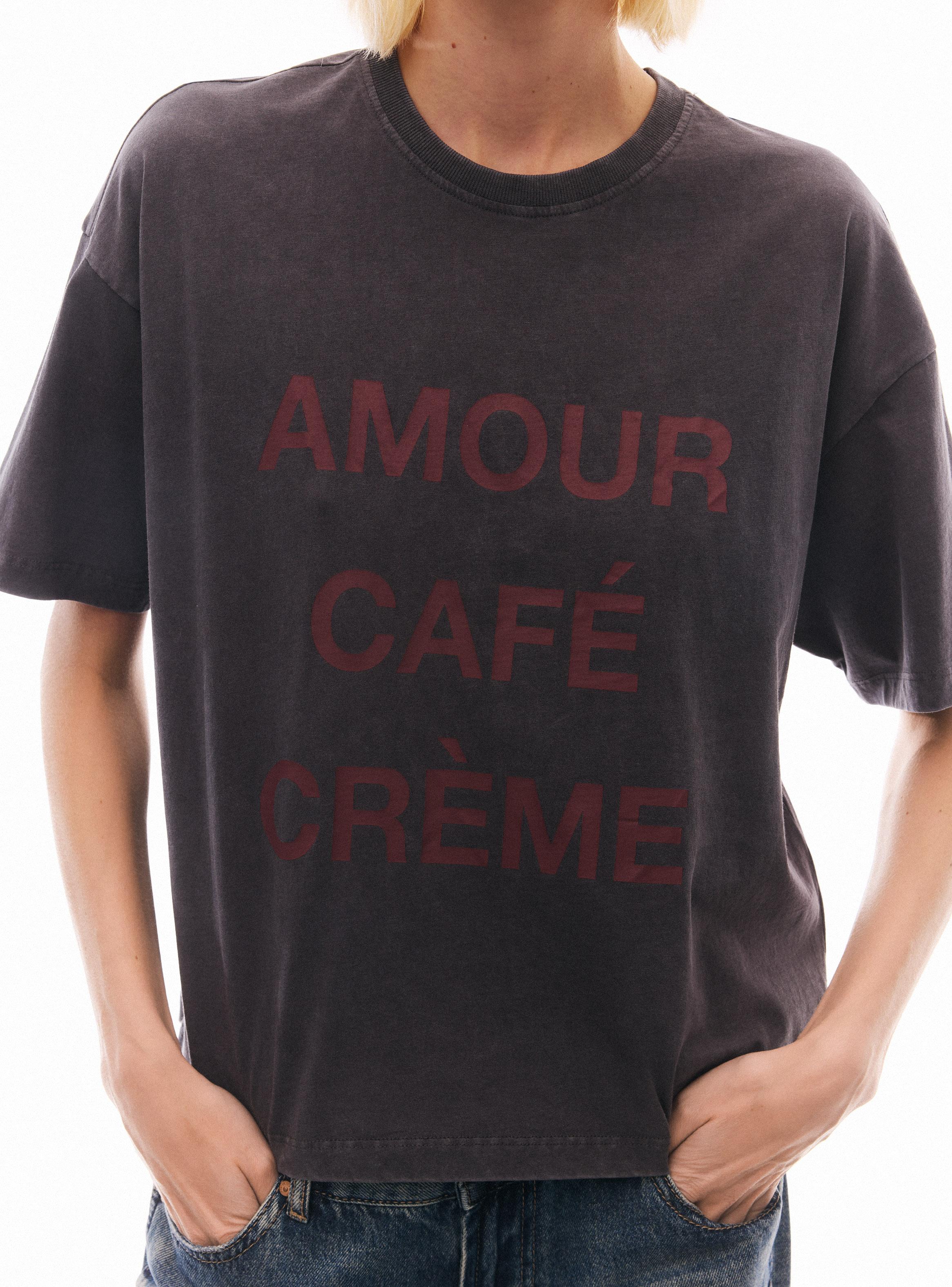 Polera Básica Estampado Amour Frontal-3