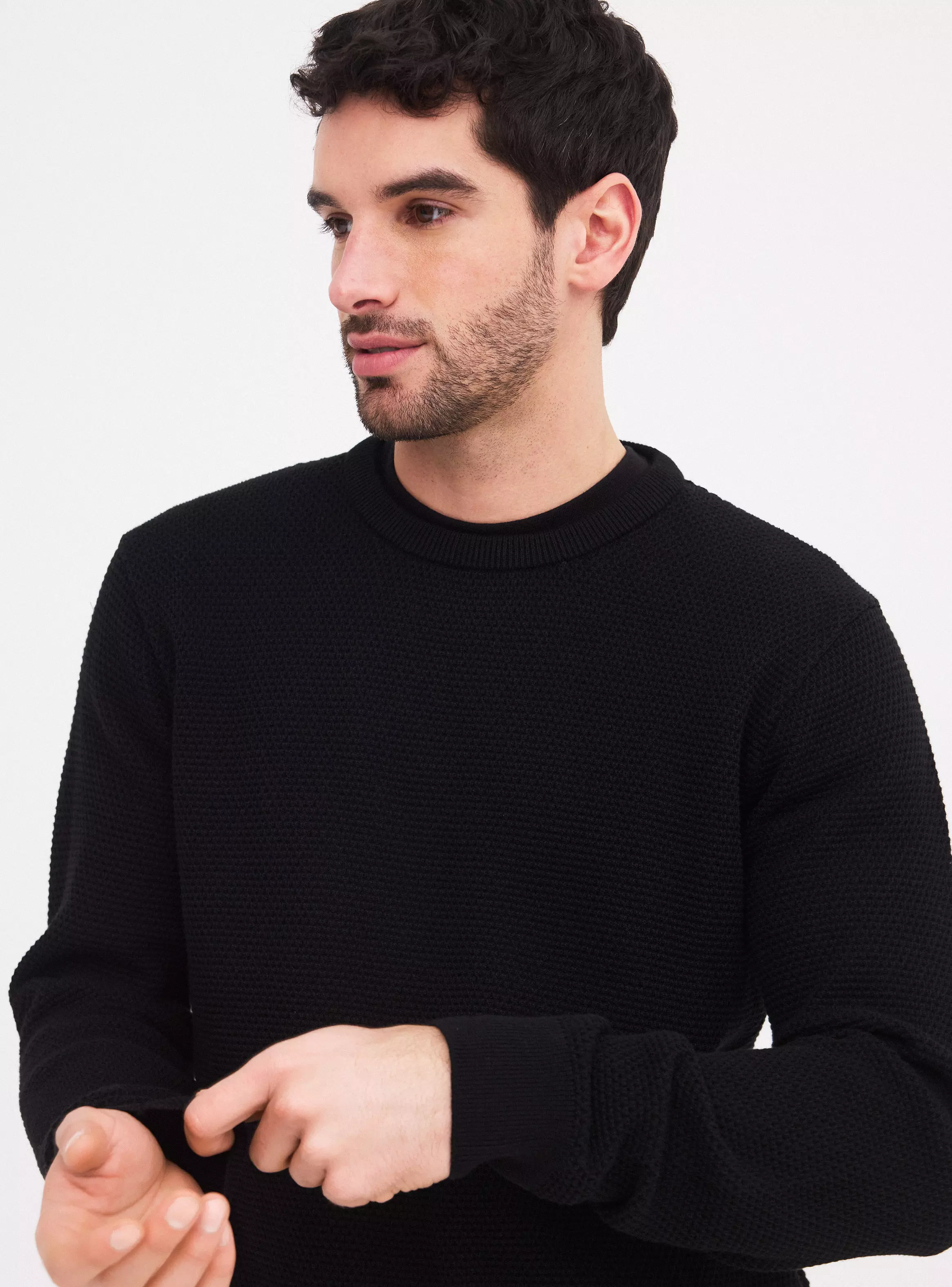Sweater Cuello Redondo Sólido-2