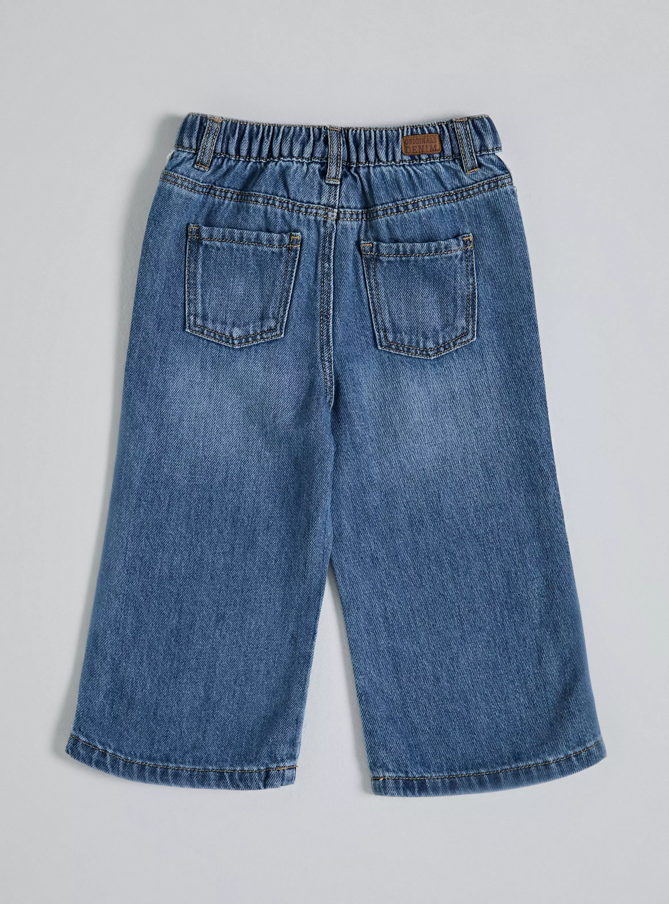 Jeans con Broderie Blanco Costados-2
