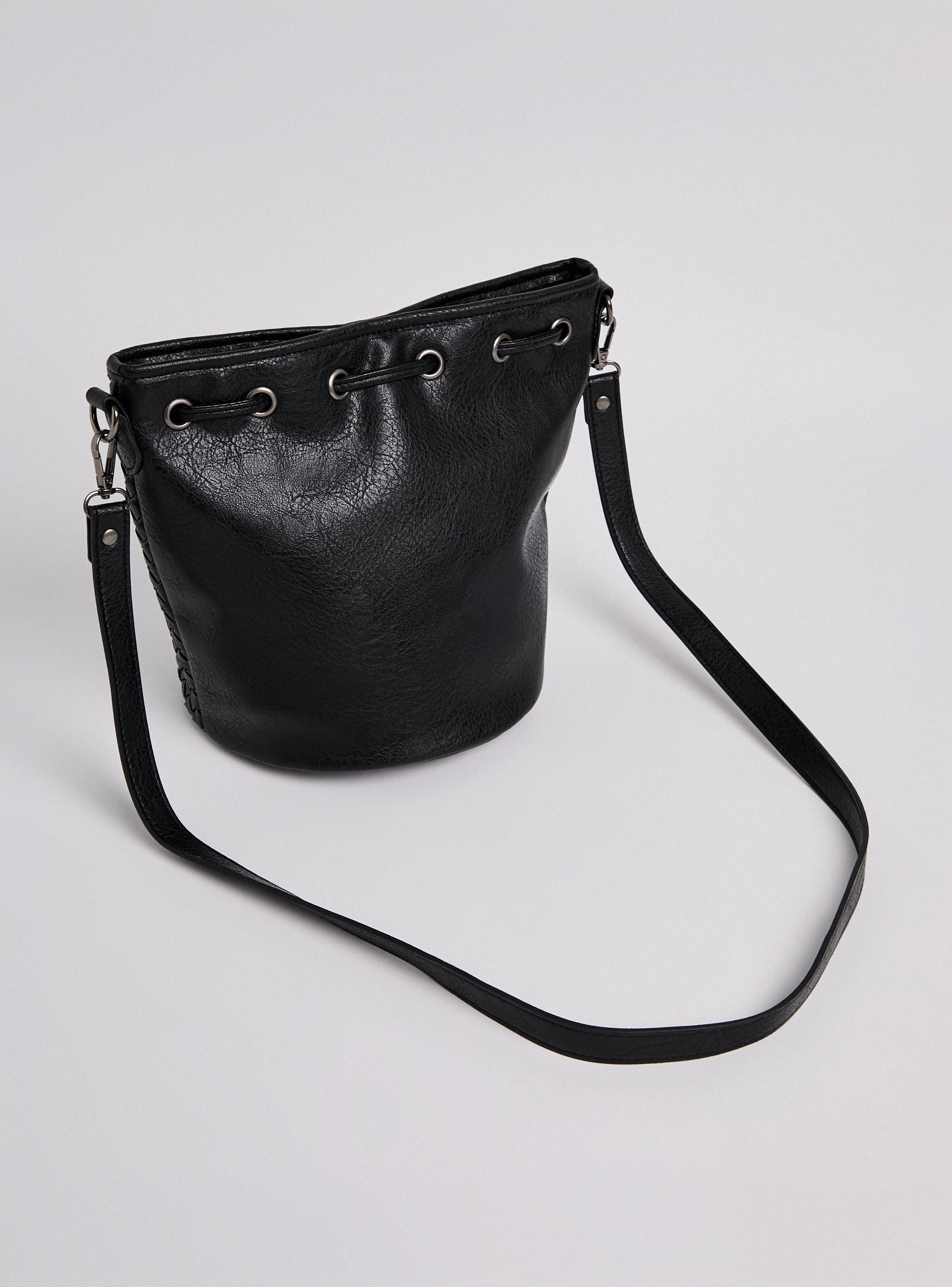 Cartera de Hombro con Correas e Imán-2