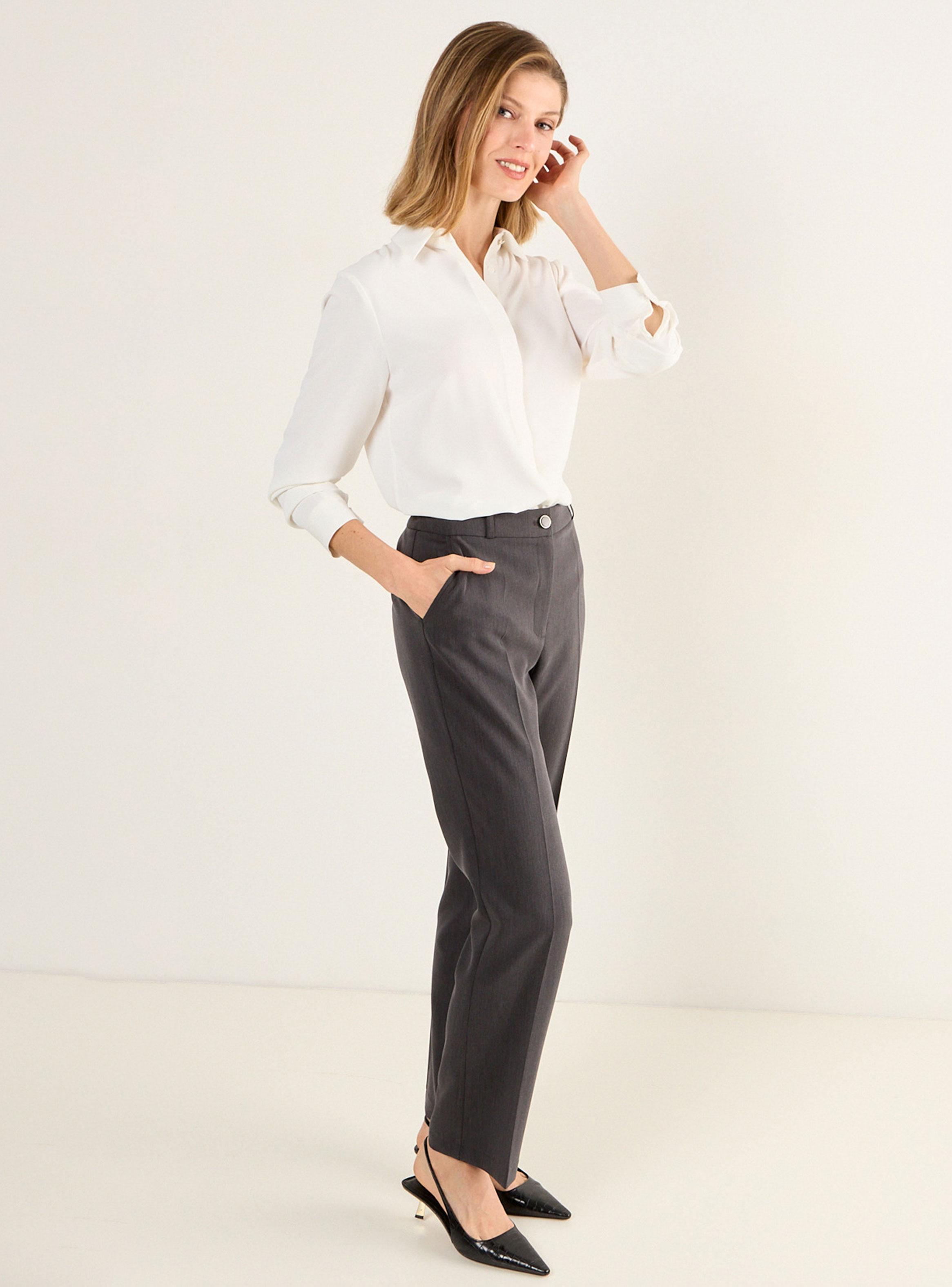 Pantalón Esencial con Botón-4