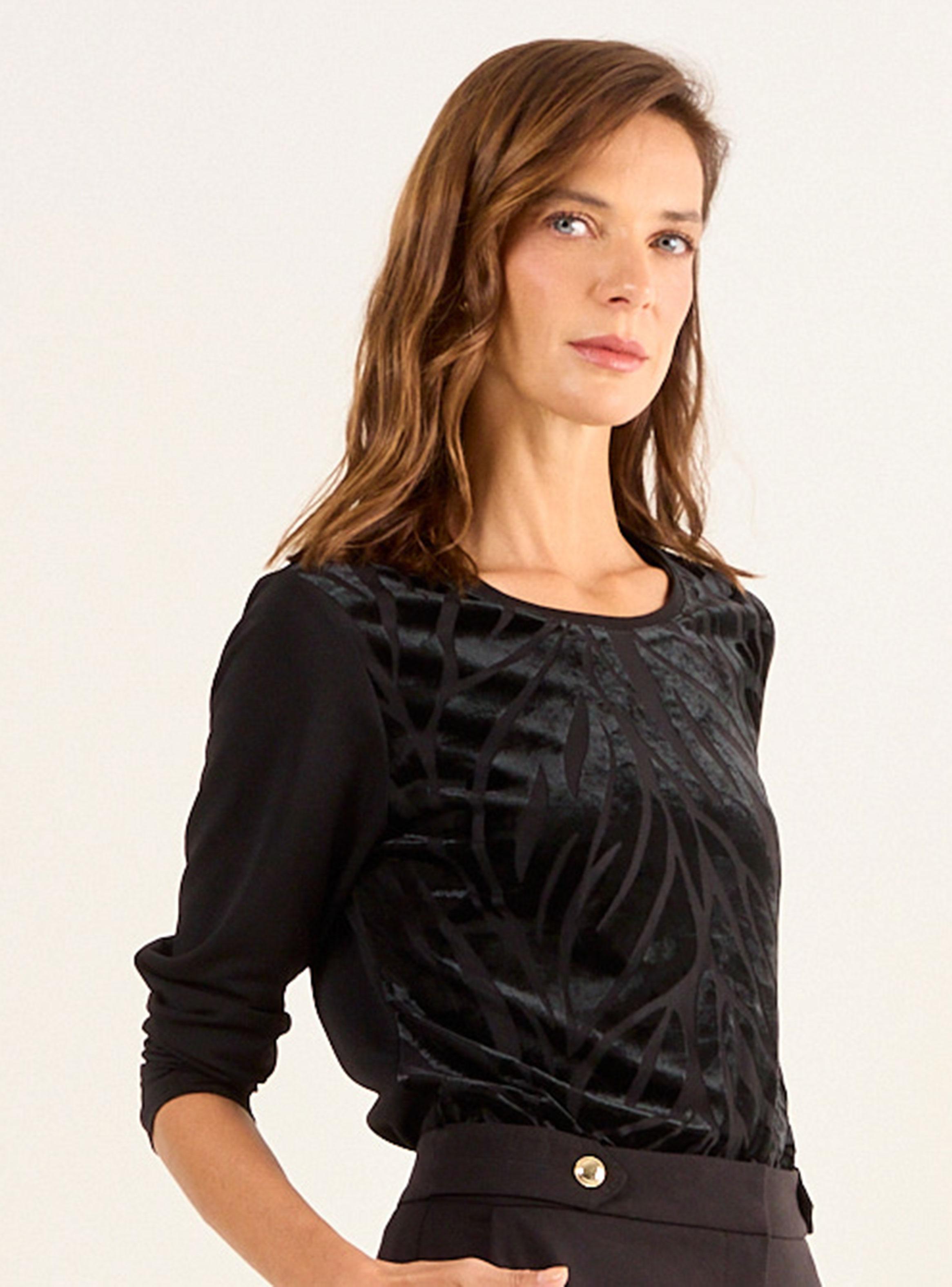 Polera Terciopelo con Diseño-2