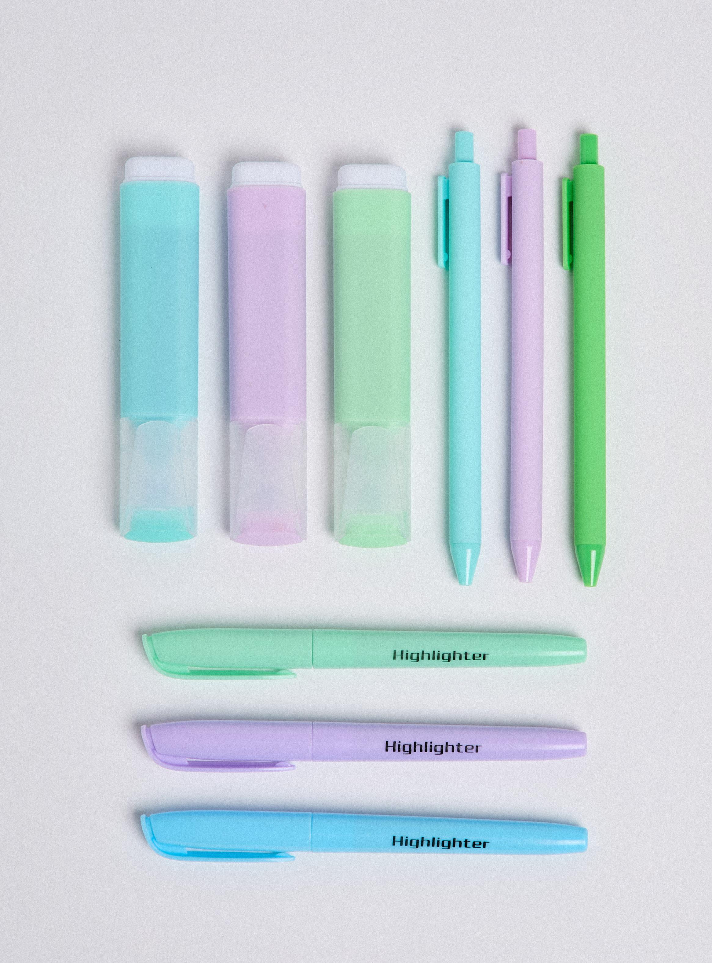 Set de Accesorios 9 Lápices de Gel, Destacador y Marcador-0