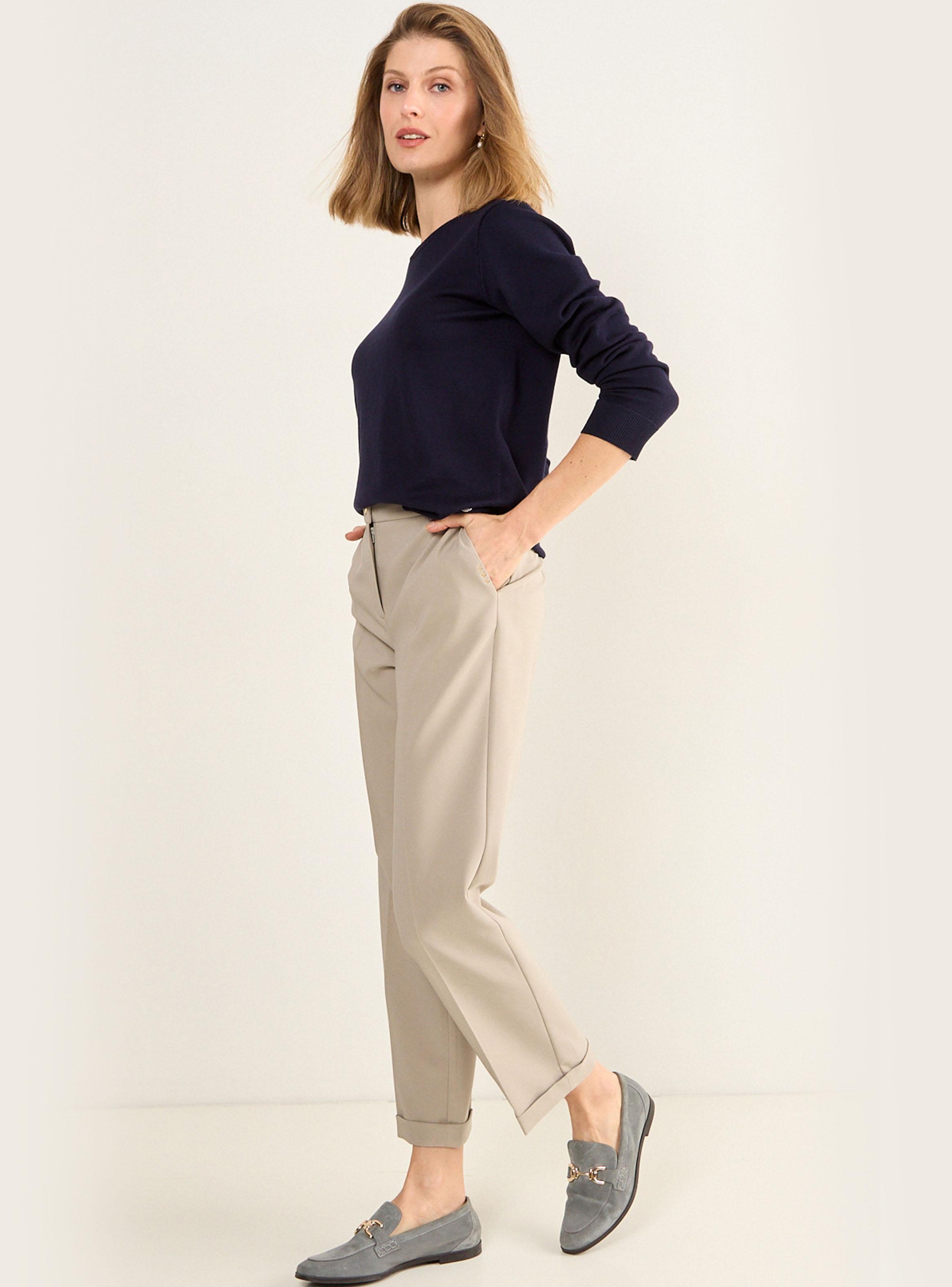 Tejido Básico y Escote Redondo-4