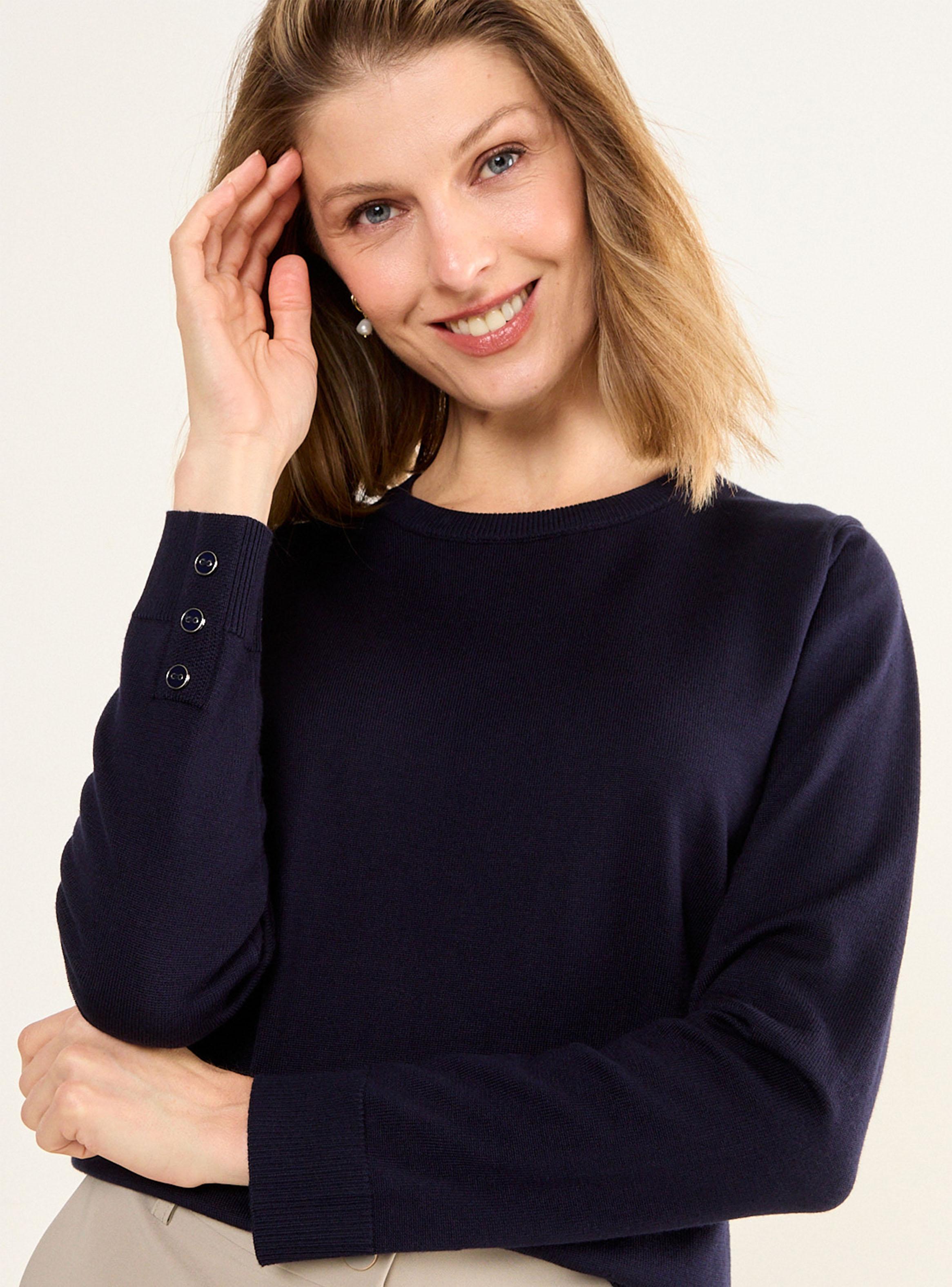 Tejido Básico y Escote Redondo-2