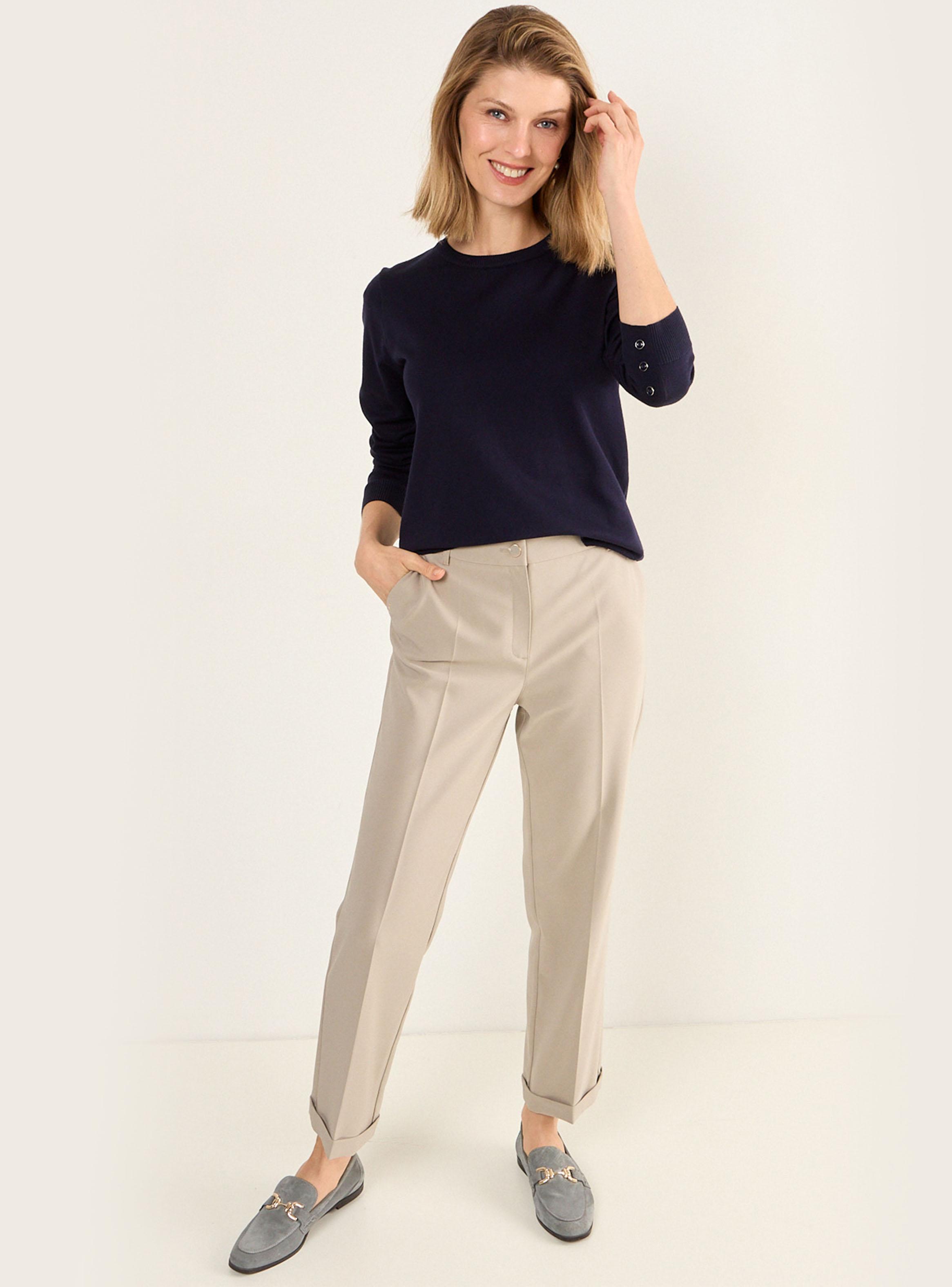 Tejido Básico y Escote Redondo-3