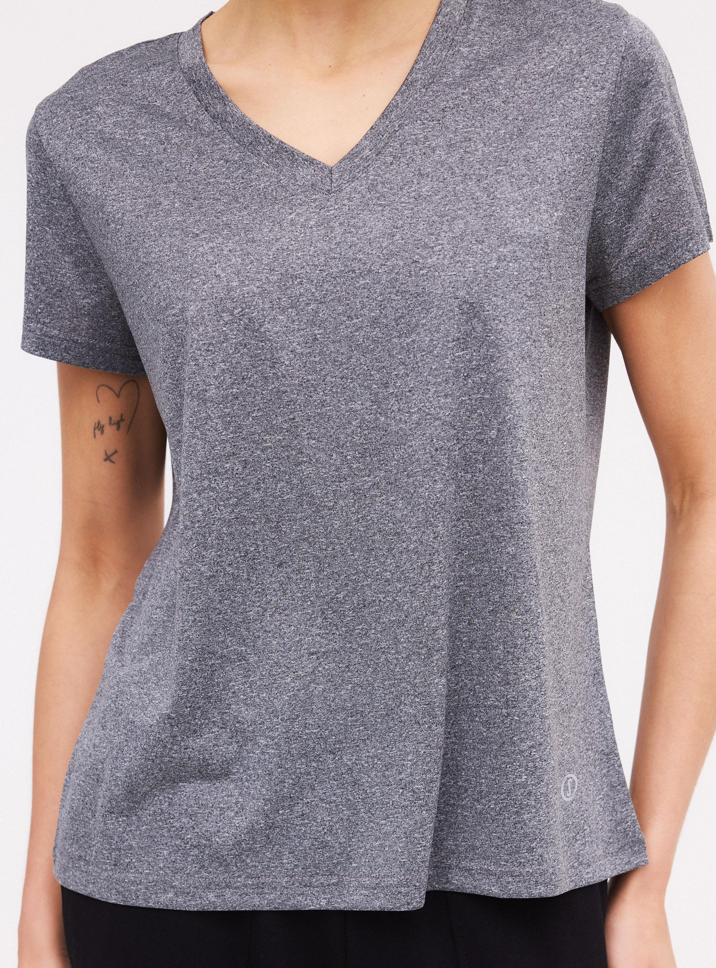 Polera Básica Cuello en V-3