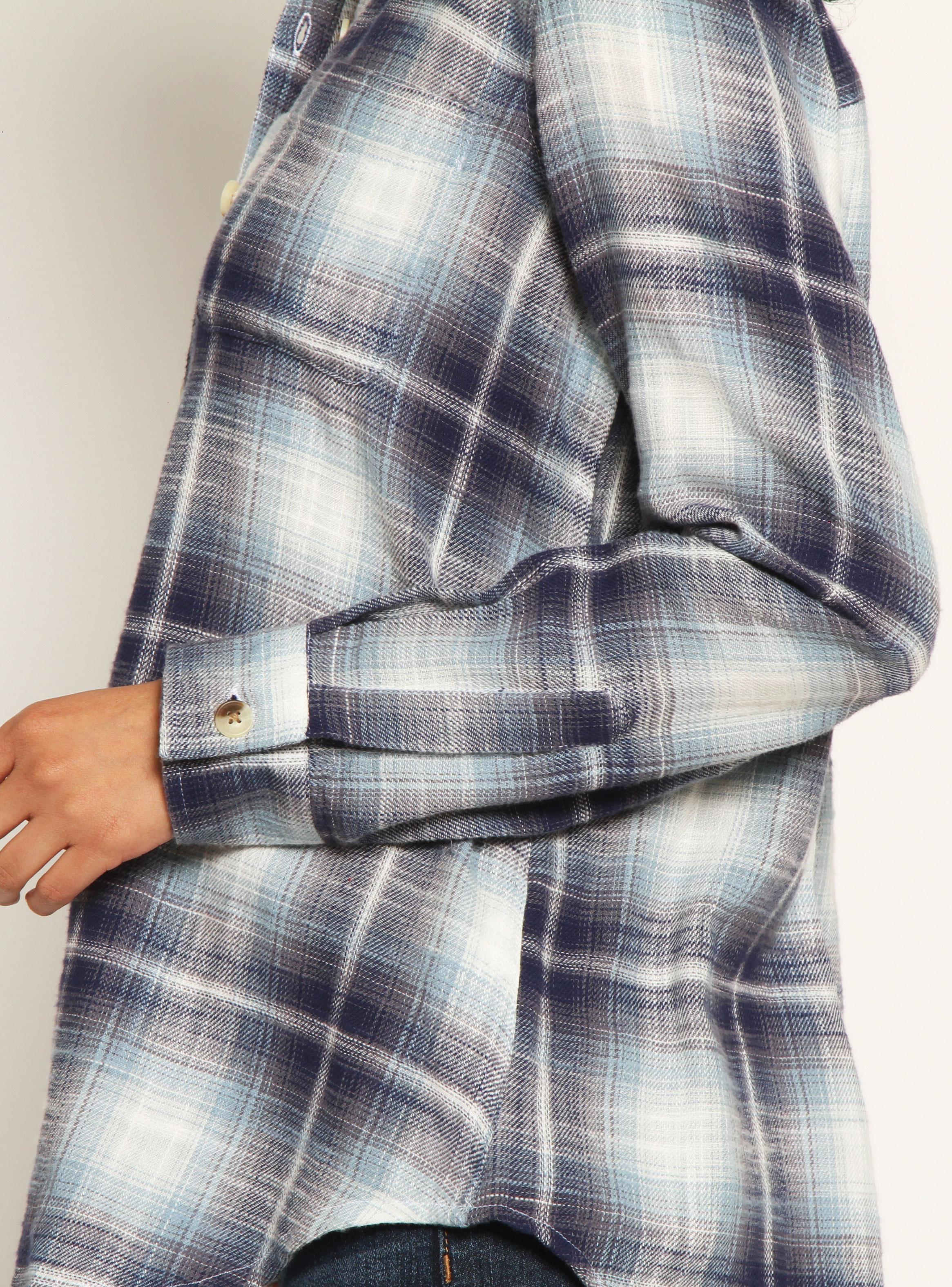 Blusa Escocés Manga Larga Abotonada en Delantero y Bolsillo-2