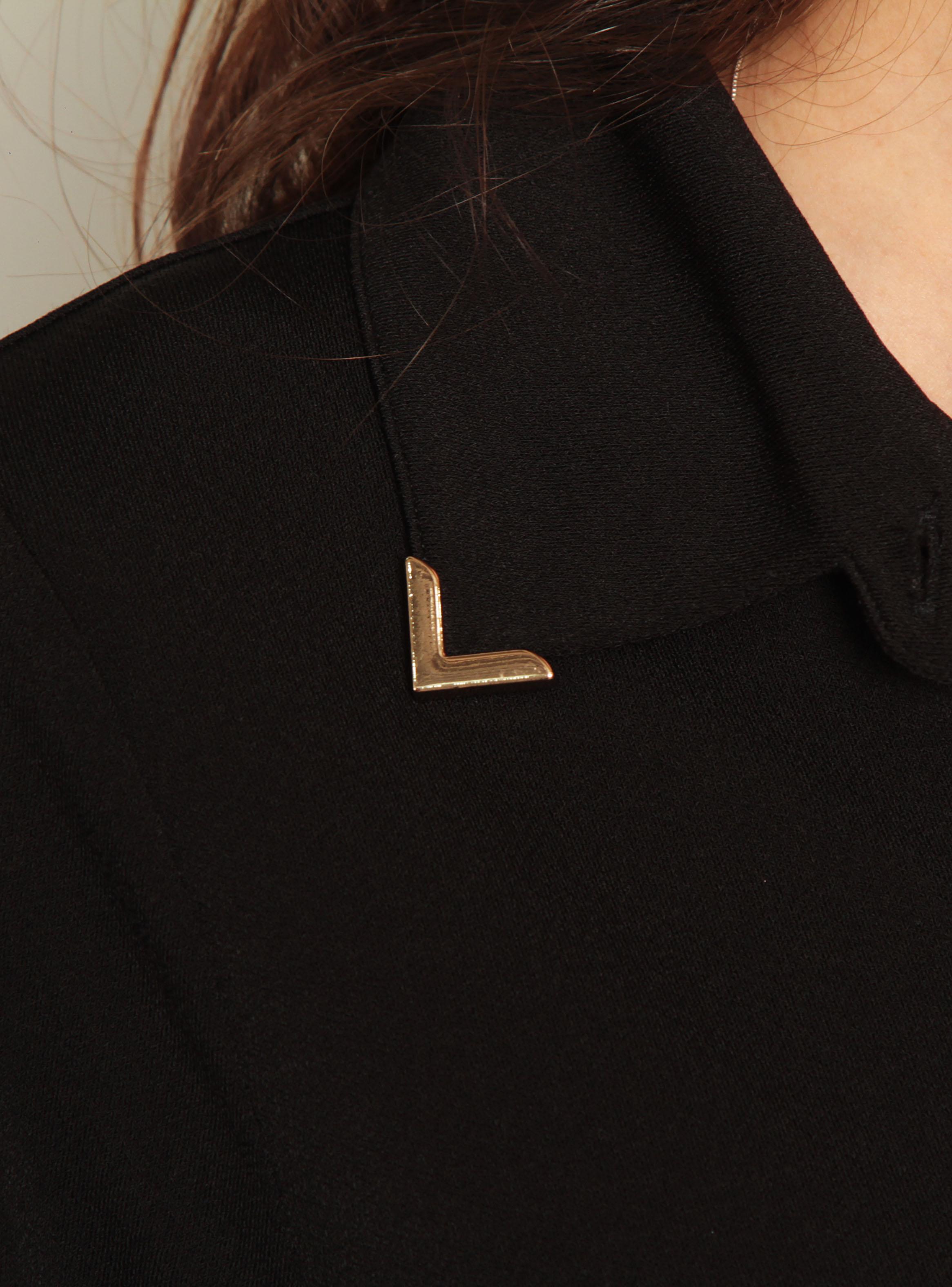 Blusa con Aplicación en Punta Cuello-2