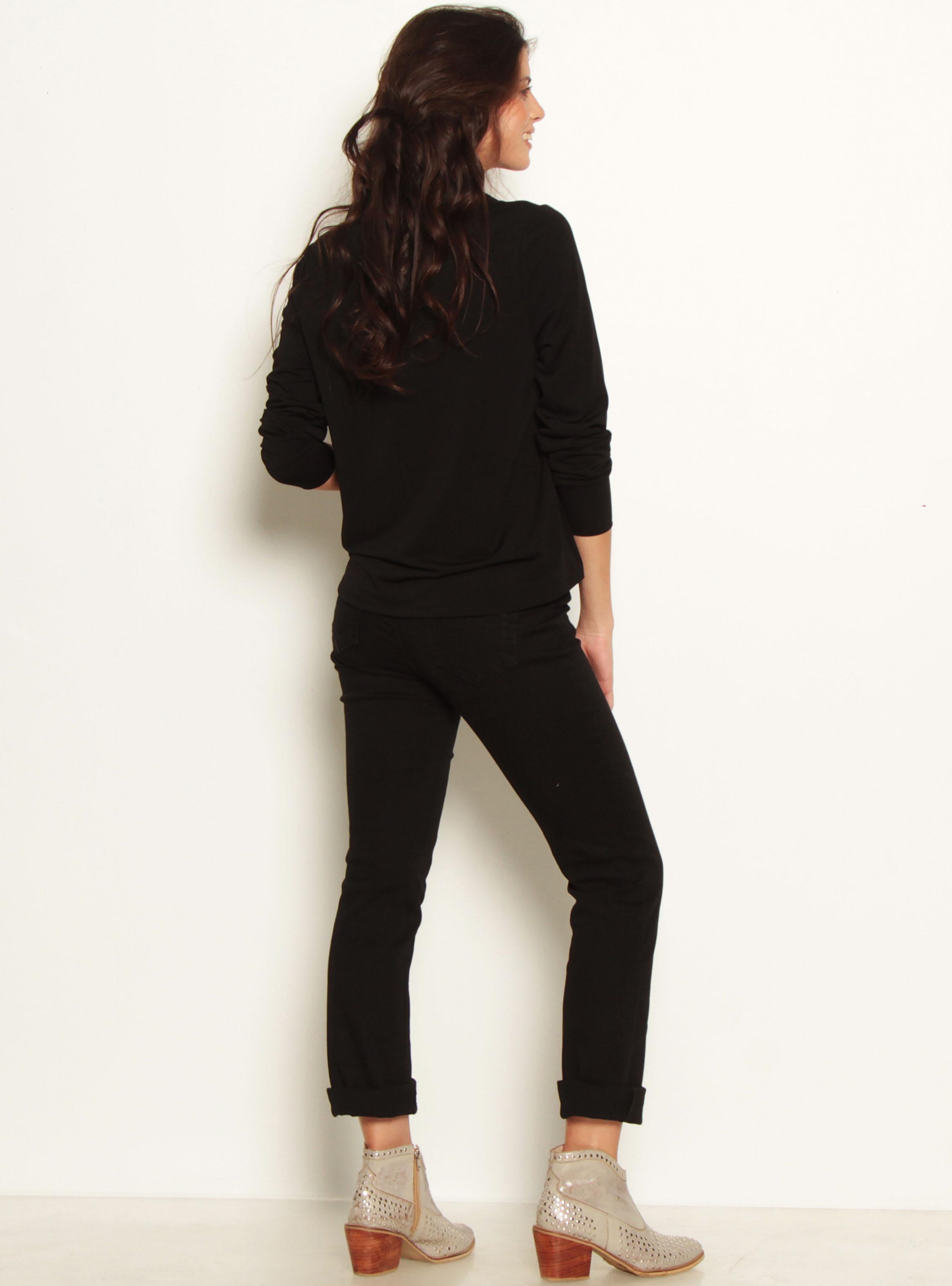 Blusa con Aplicación en Punta Cuello-4