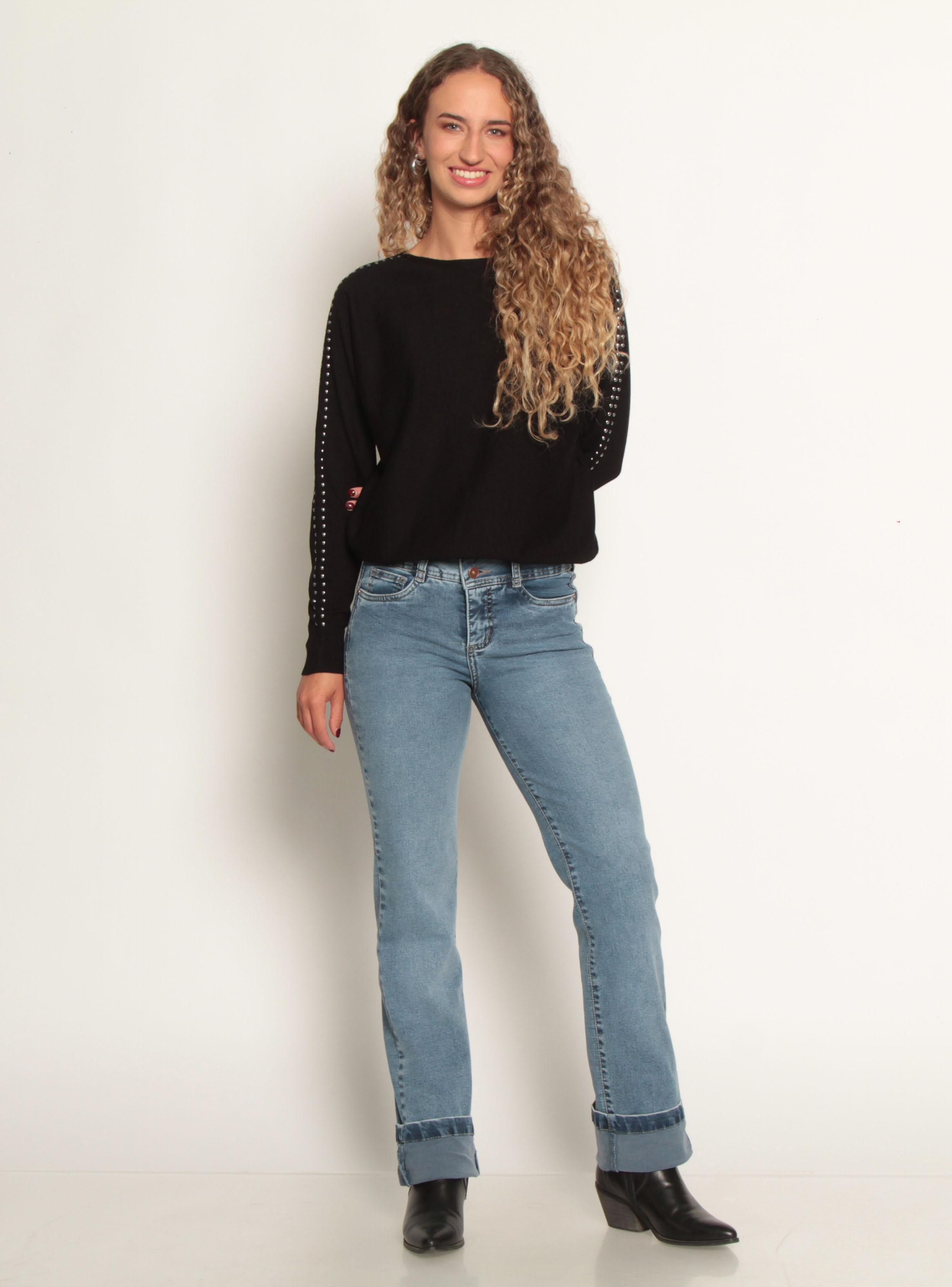 Sweater Manga Larga Escote V con Aplicación en Cuello-3