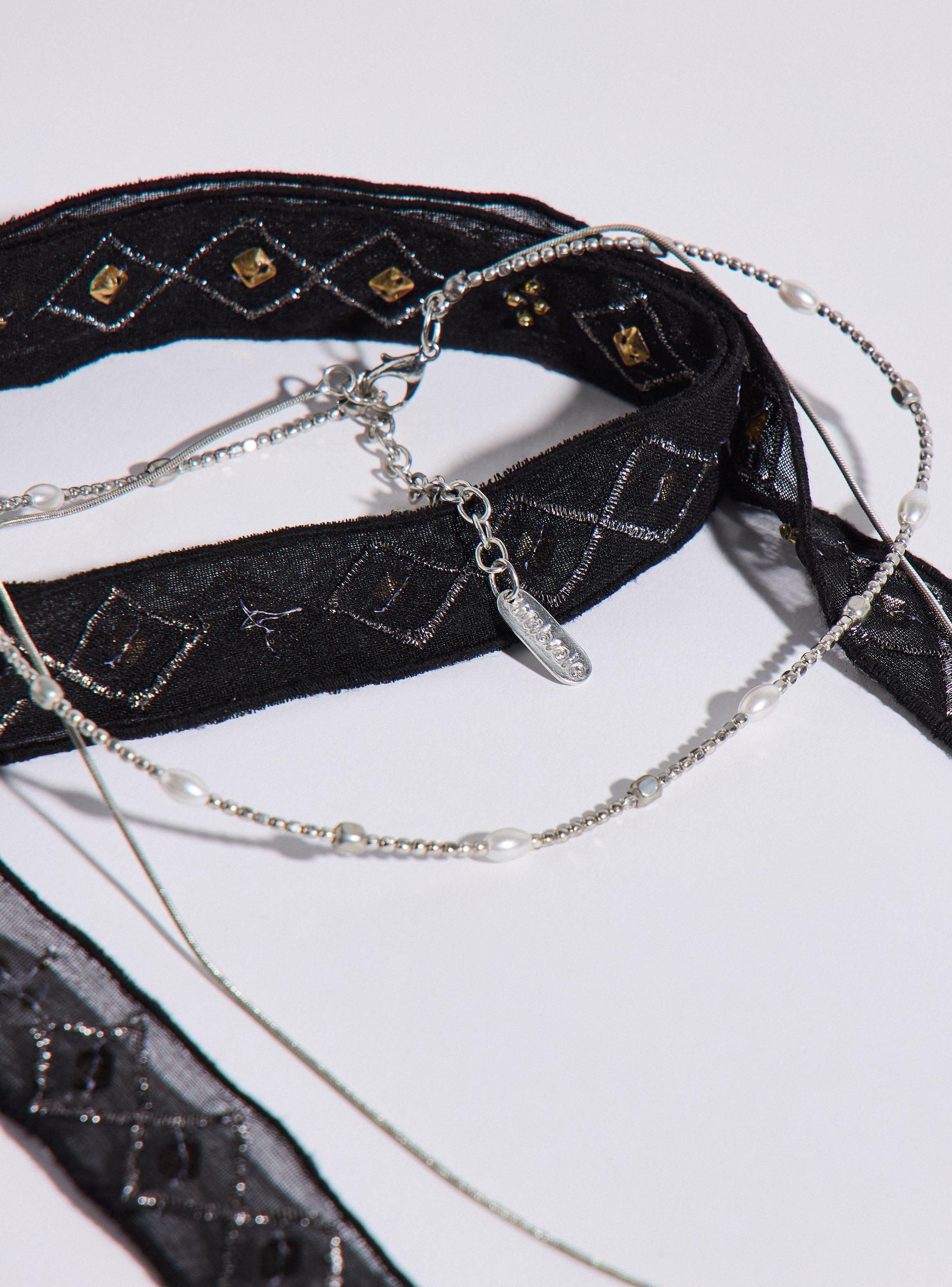 Collar Textil Bordado y Mostacillas con Cadena-3