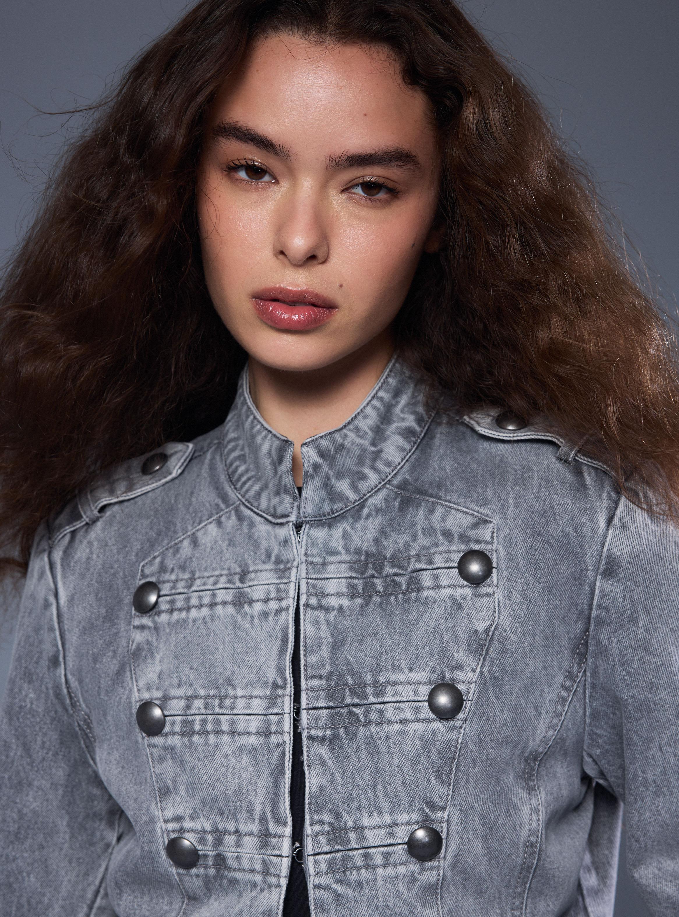 Chaqueta Militar con Doble Botonadura y Hombreras-2